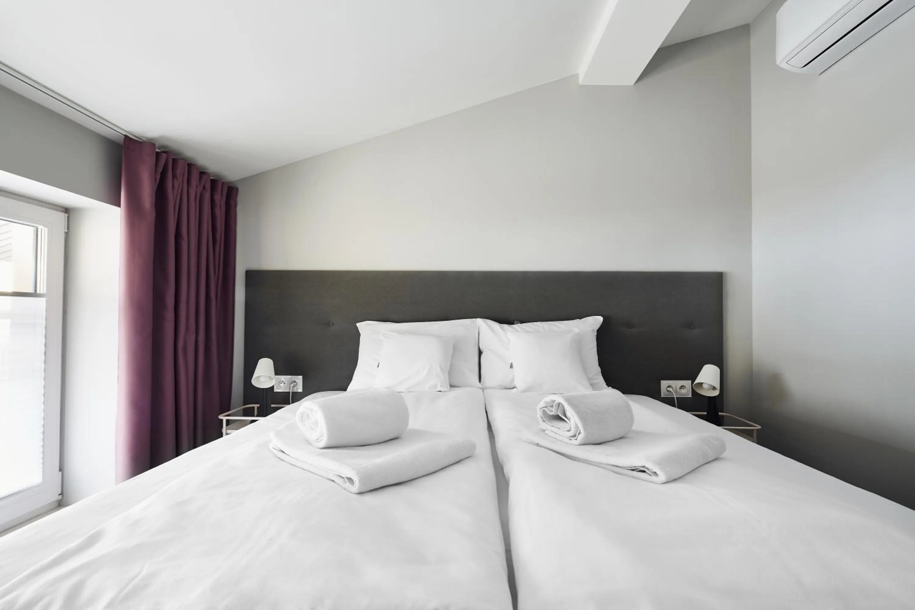 Bed in PlayRoom Aparthotel