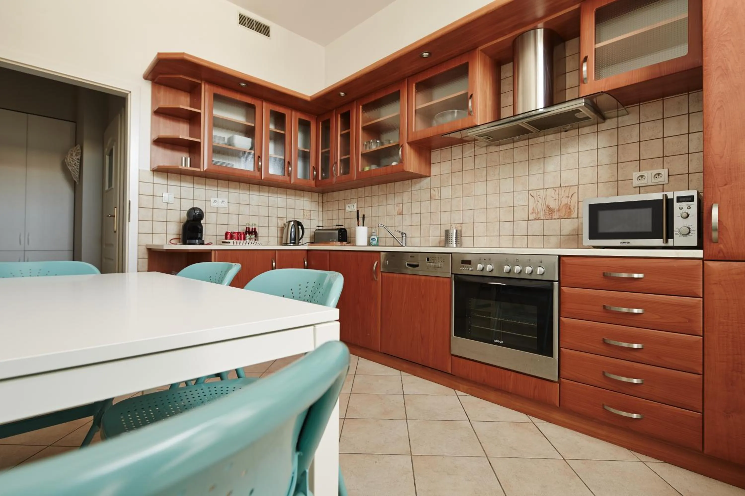 Coffee/tea facilities in PlayRoom Aparthotel