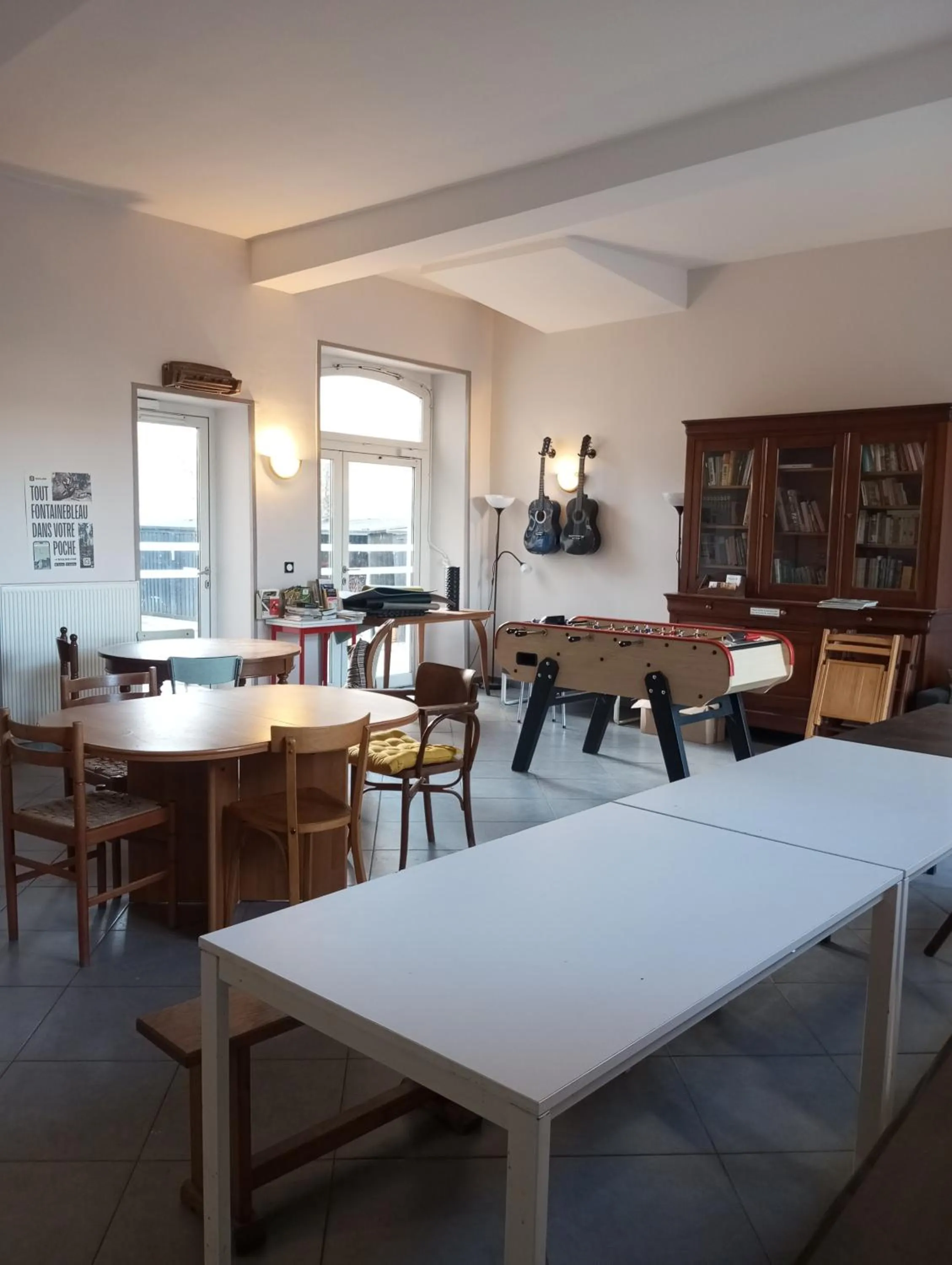 Seating area in Fontaineblhostel hostel & camping near Fontainebleau