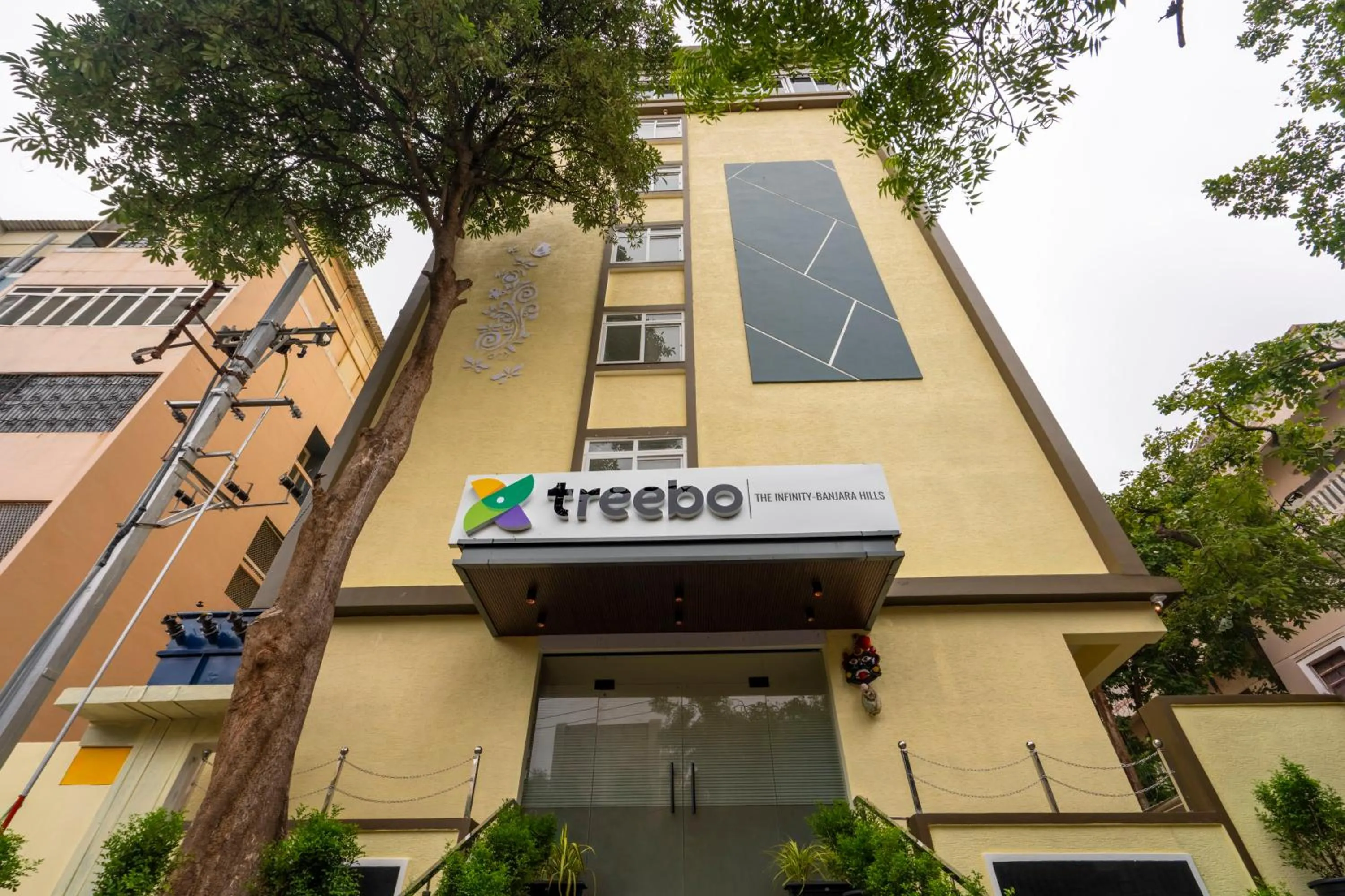 Treebo The Infinity, Banjara Hills