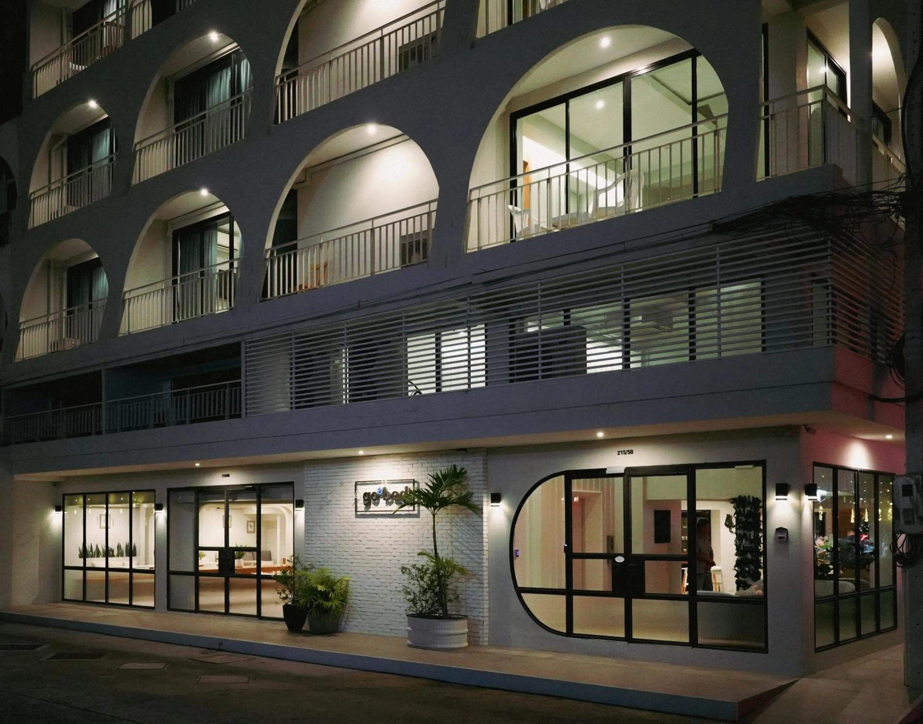 Property building in Go2bed Pattaya Hotel
