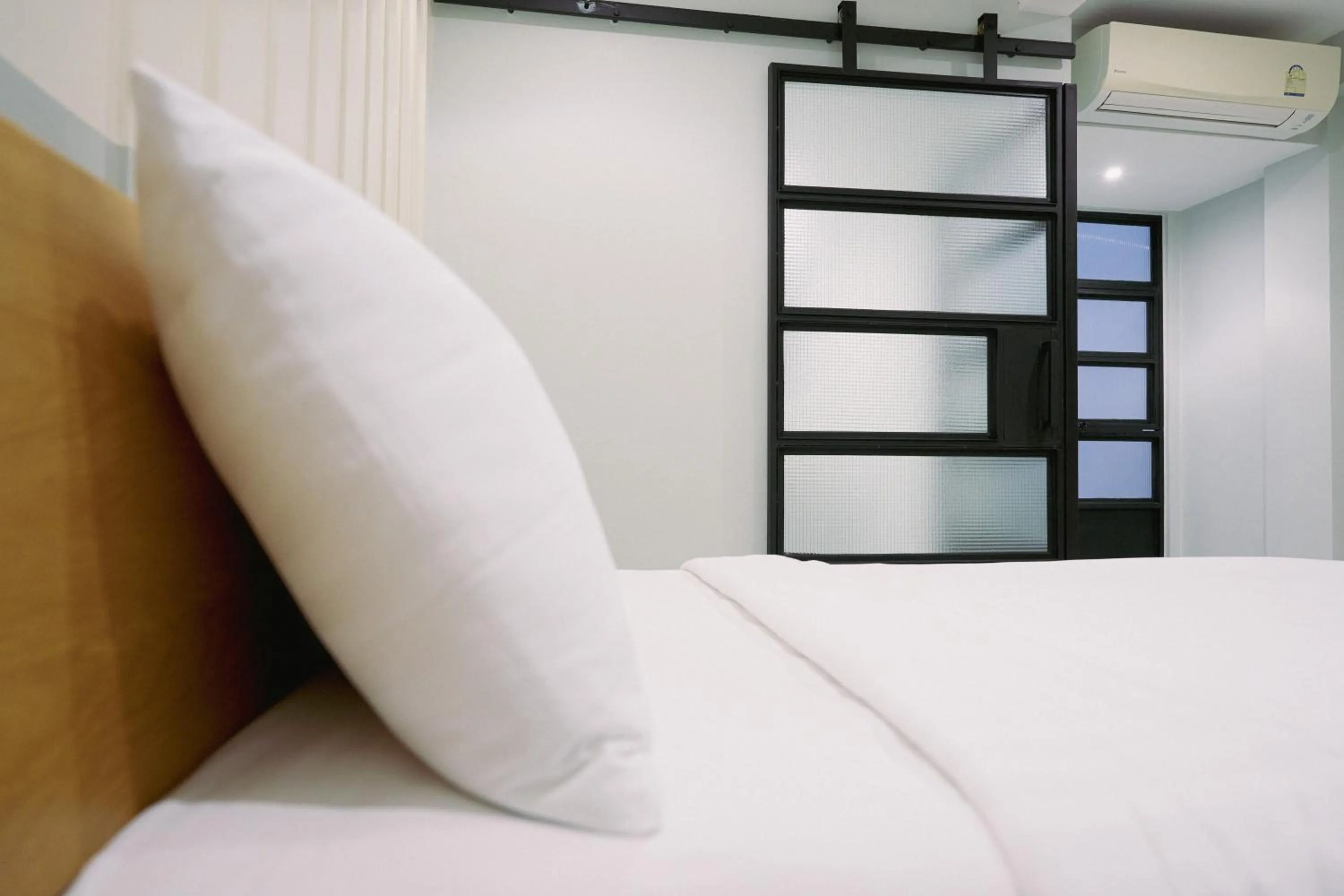 Bed in Go2bed Pattaya Hotel