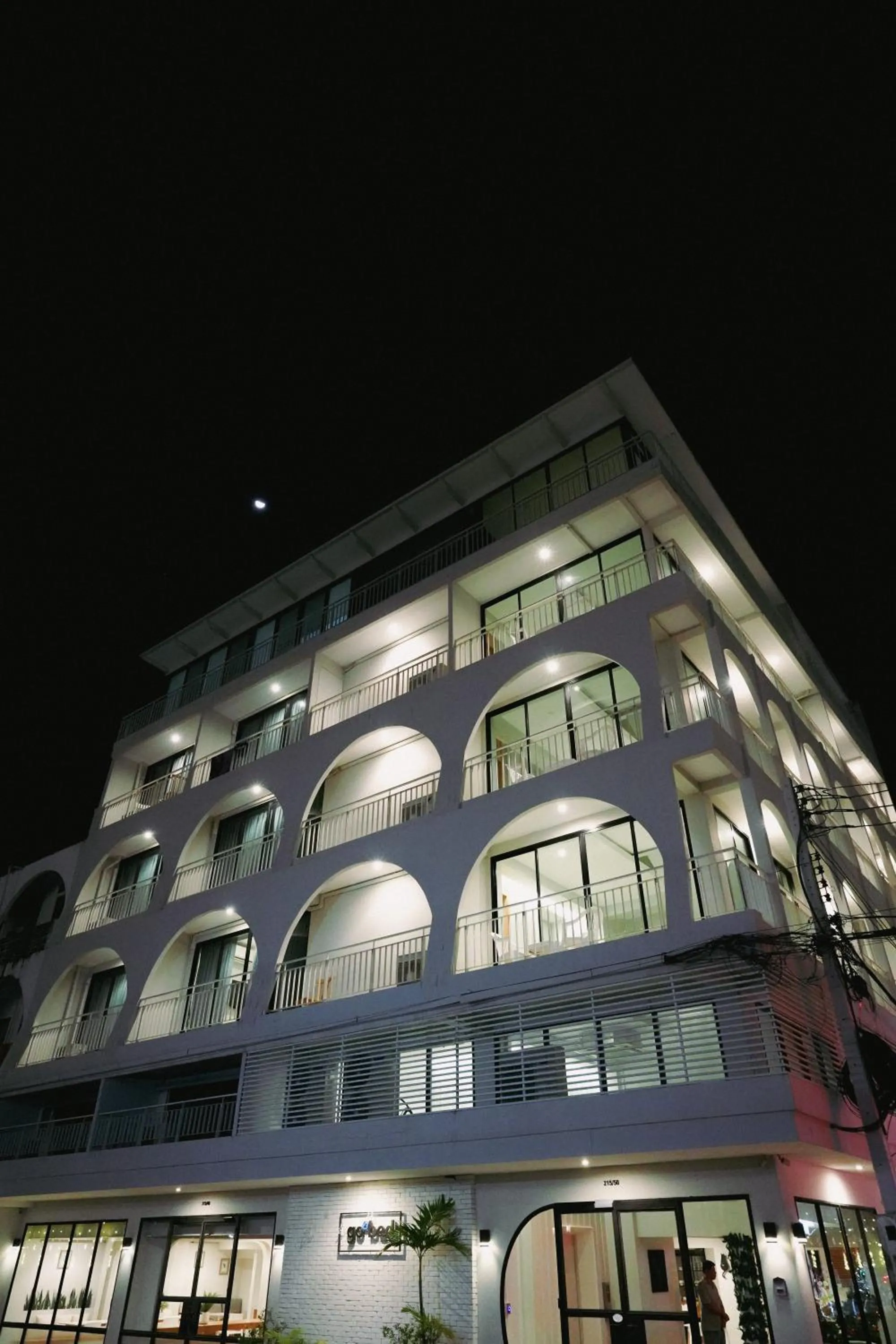 Property building in Go2bed Pattaya Hotel