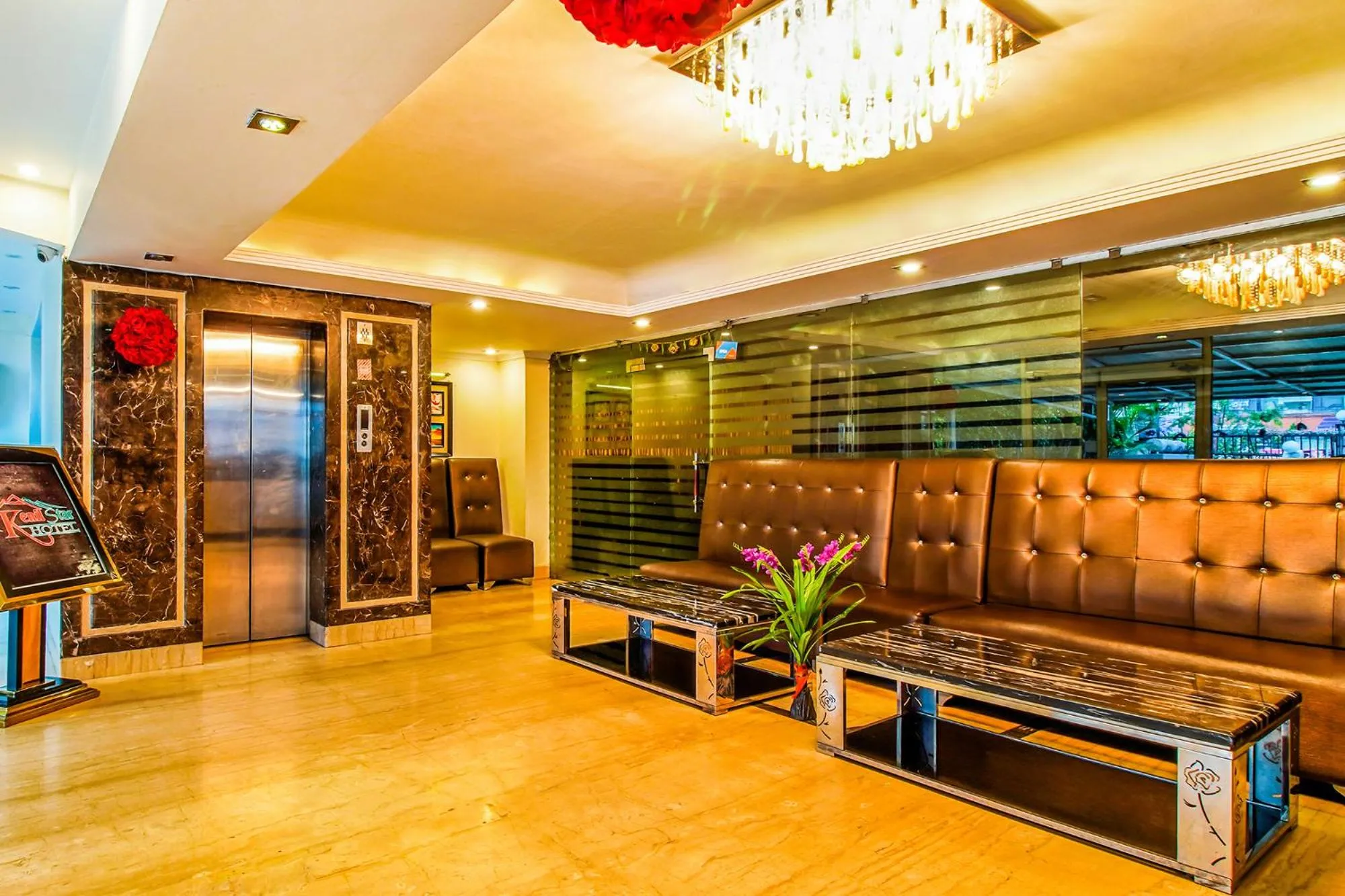 elevator in Hotel Kenil Star