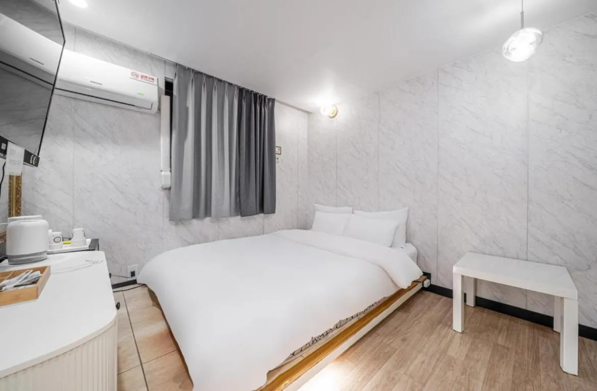 Bed in 30month Hotel