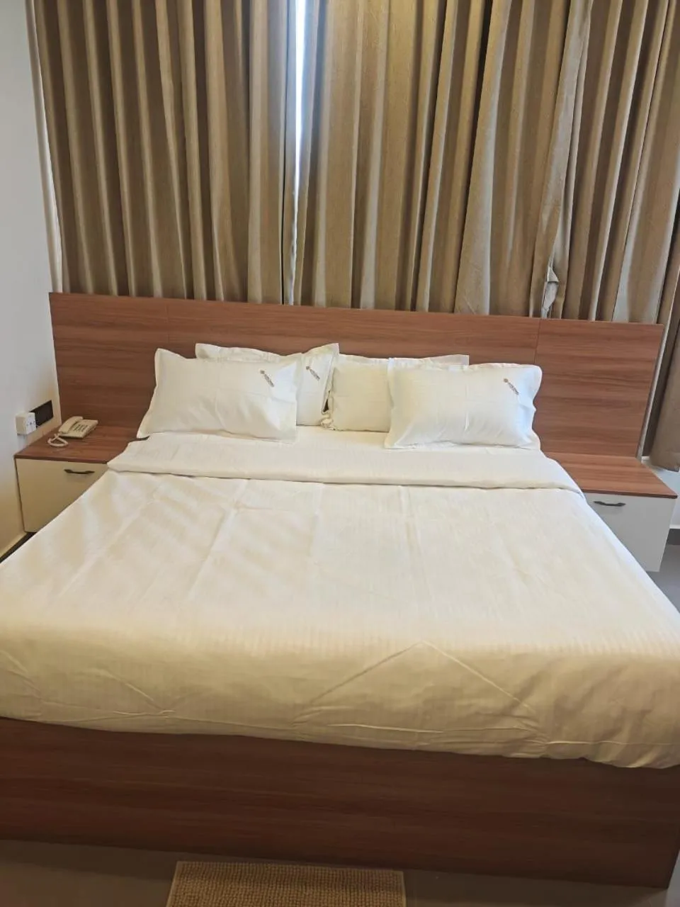 Bed in Hotel Diyanvi