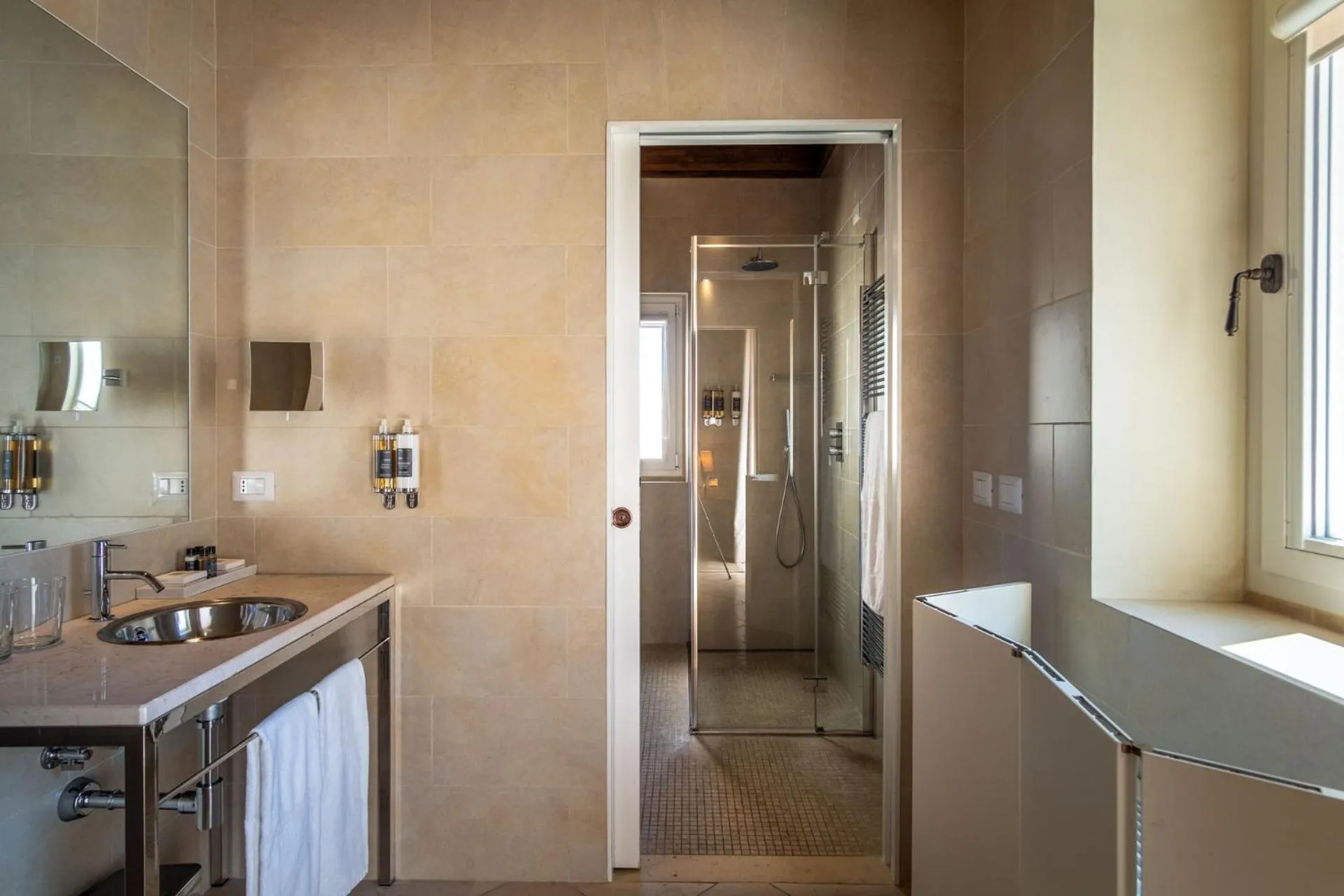 Bathroom in La Fiermontina Luxury Home Hotel