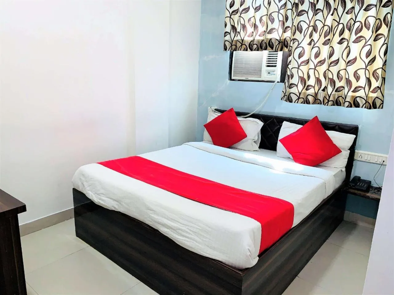 Hotel Everest Inn