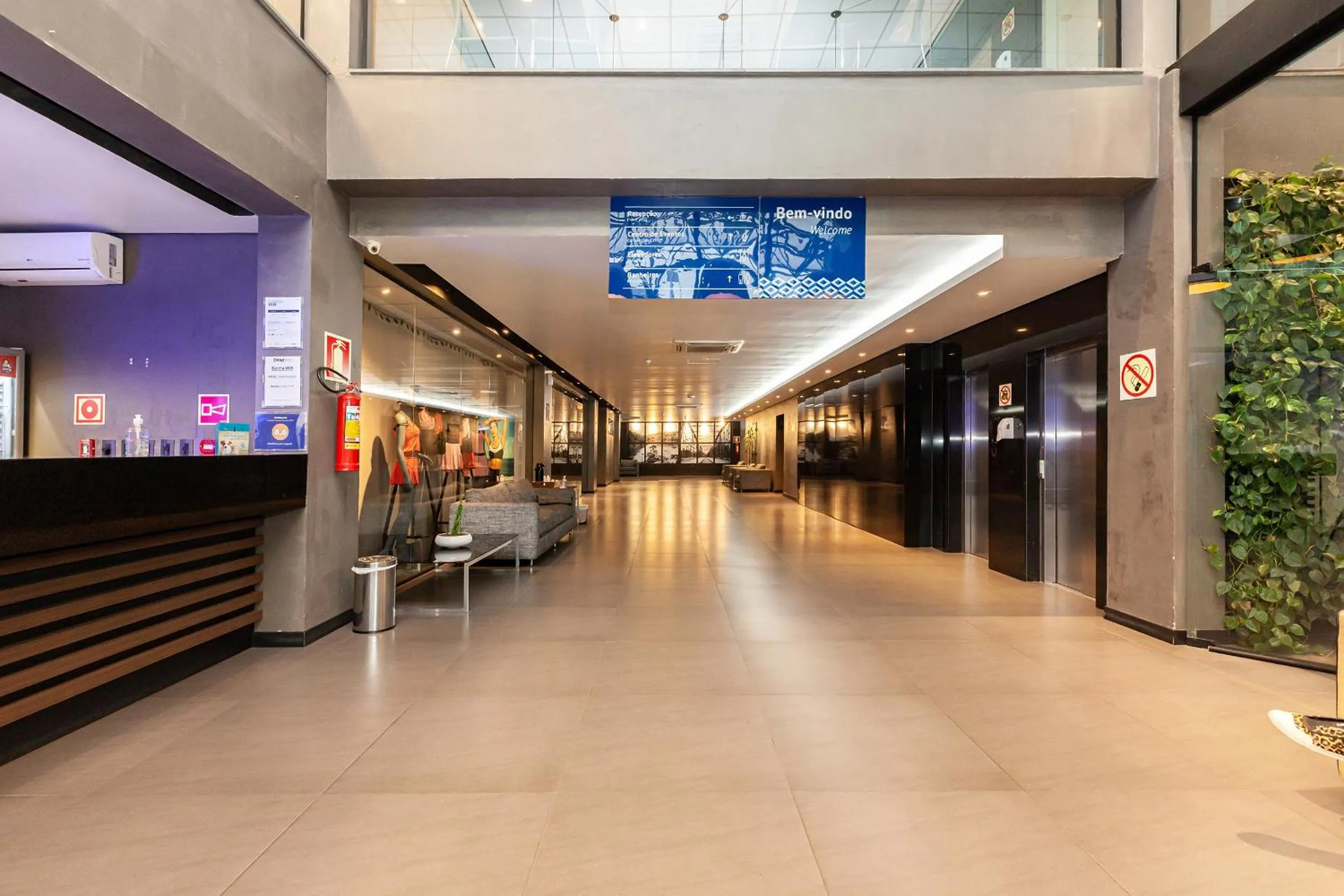 Lobby or reception in Tri Hotel Executive Lajeado