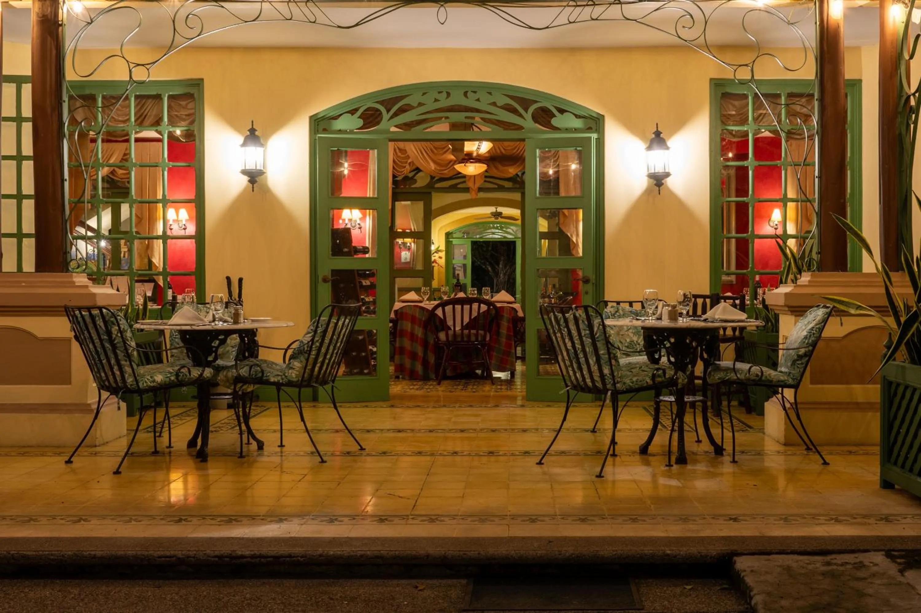 Restaurant/places to eat in Hotel Casa Turire