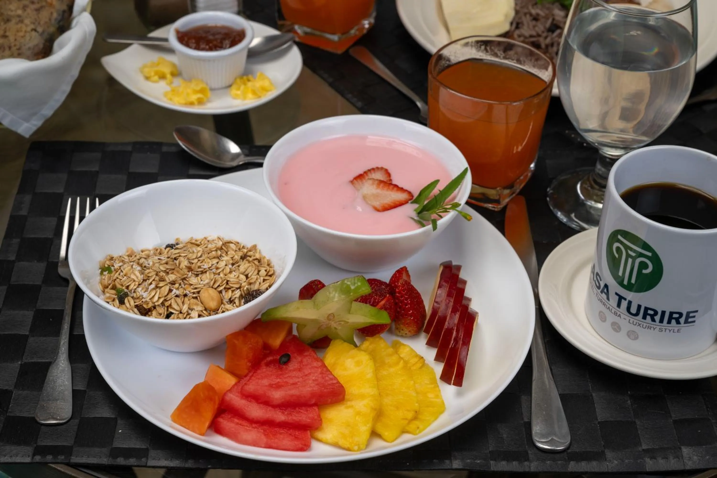 Breakfast in Hotel Casa Turire