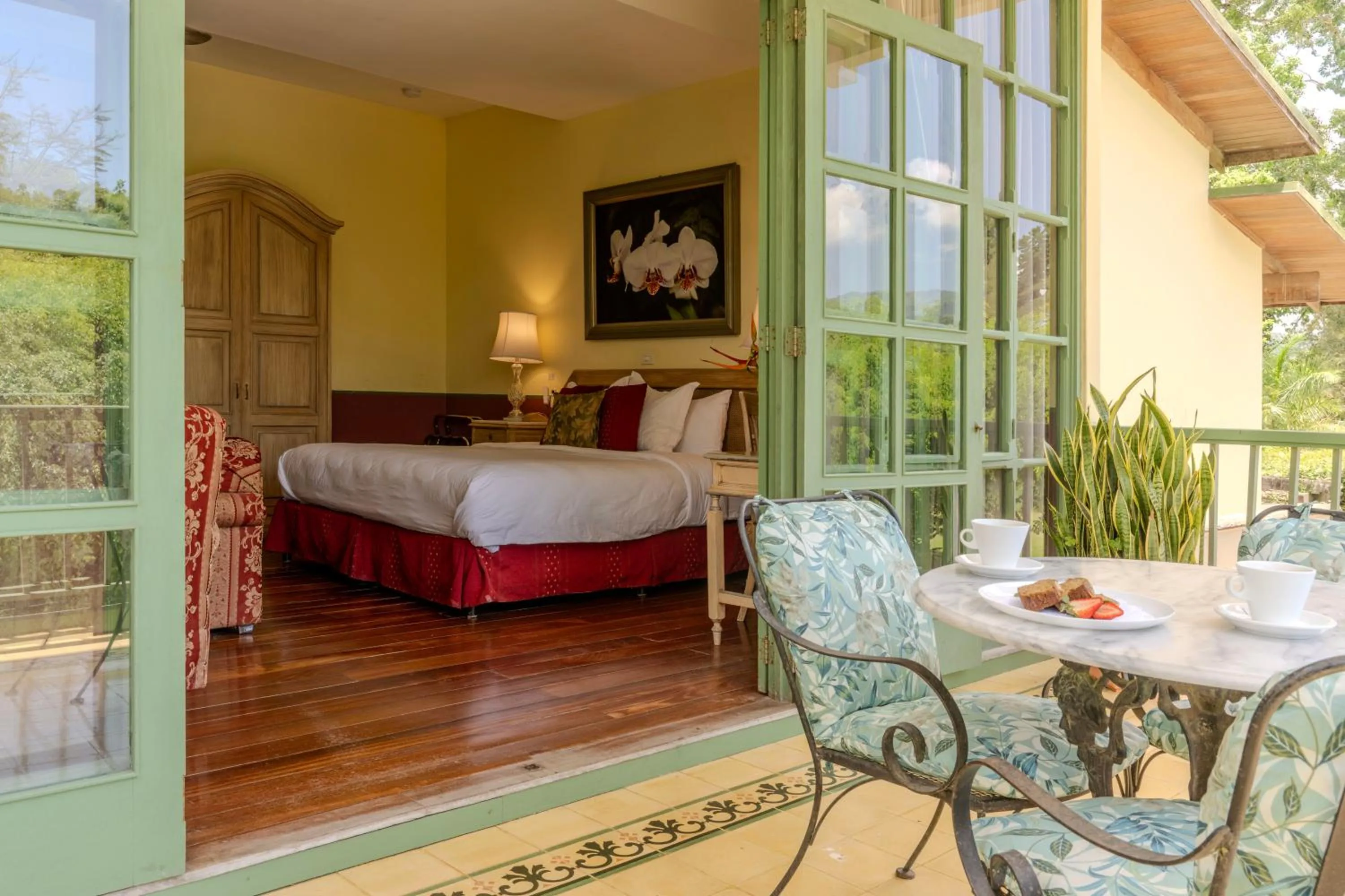 Balcony/Terrace, Bed in Hotel Casa Turire