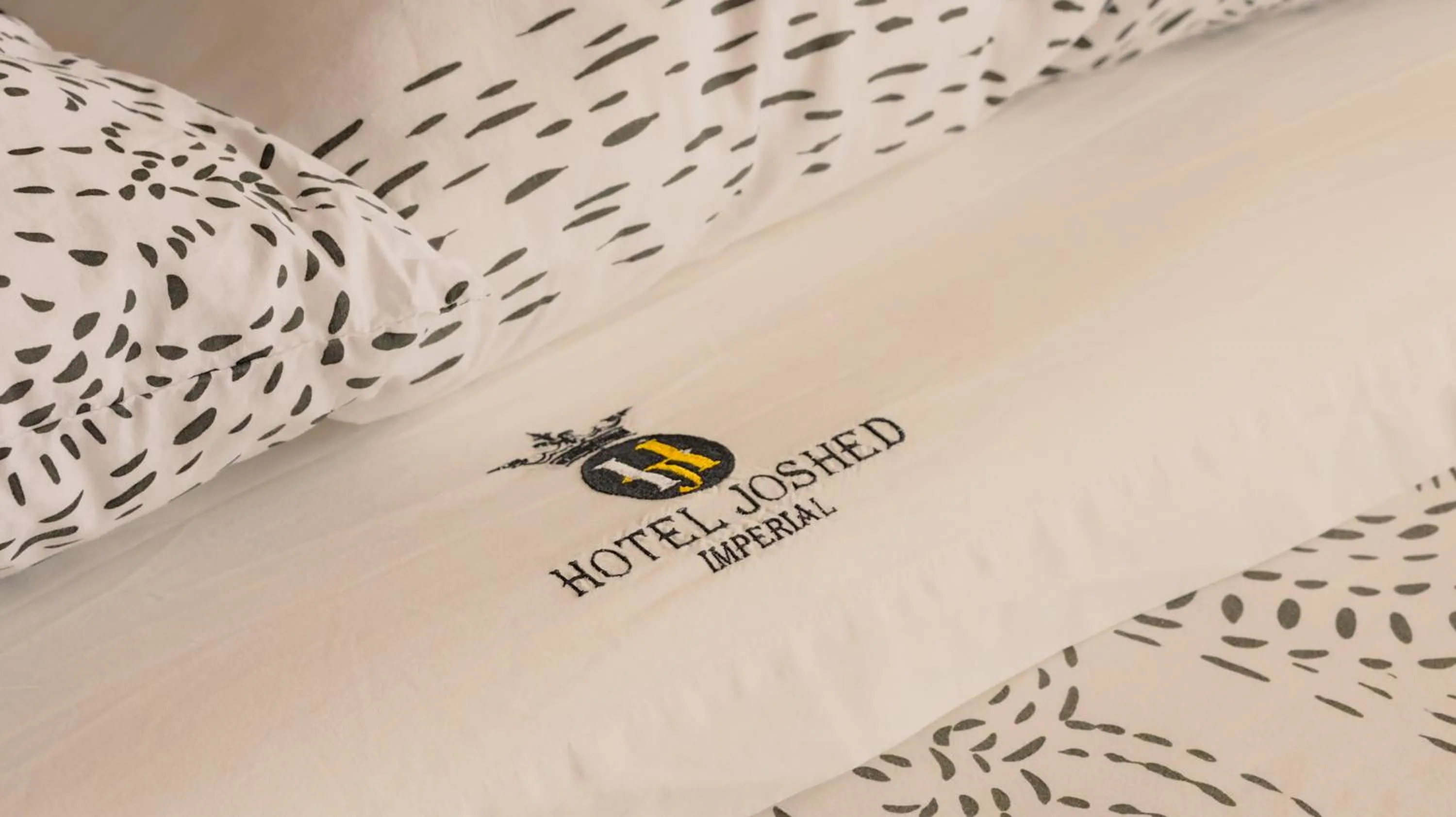 Bed in Hotel Joshed Imperial