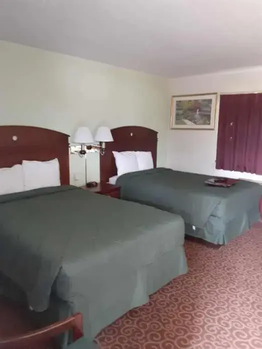 Standard Double Room in WYE Motor Lodge Duncansville - Altoona Standard Double Room in WYE Motor Lodge Duncansville - Altoona