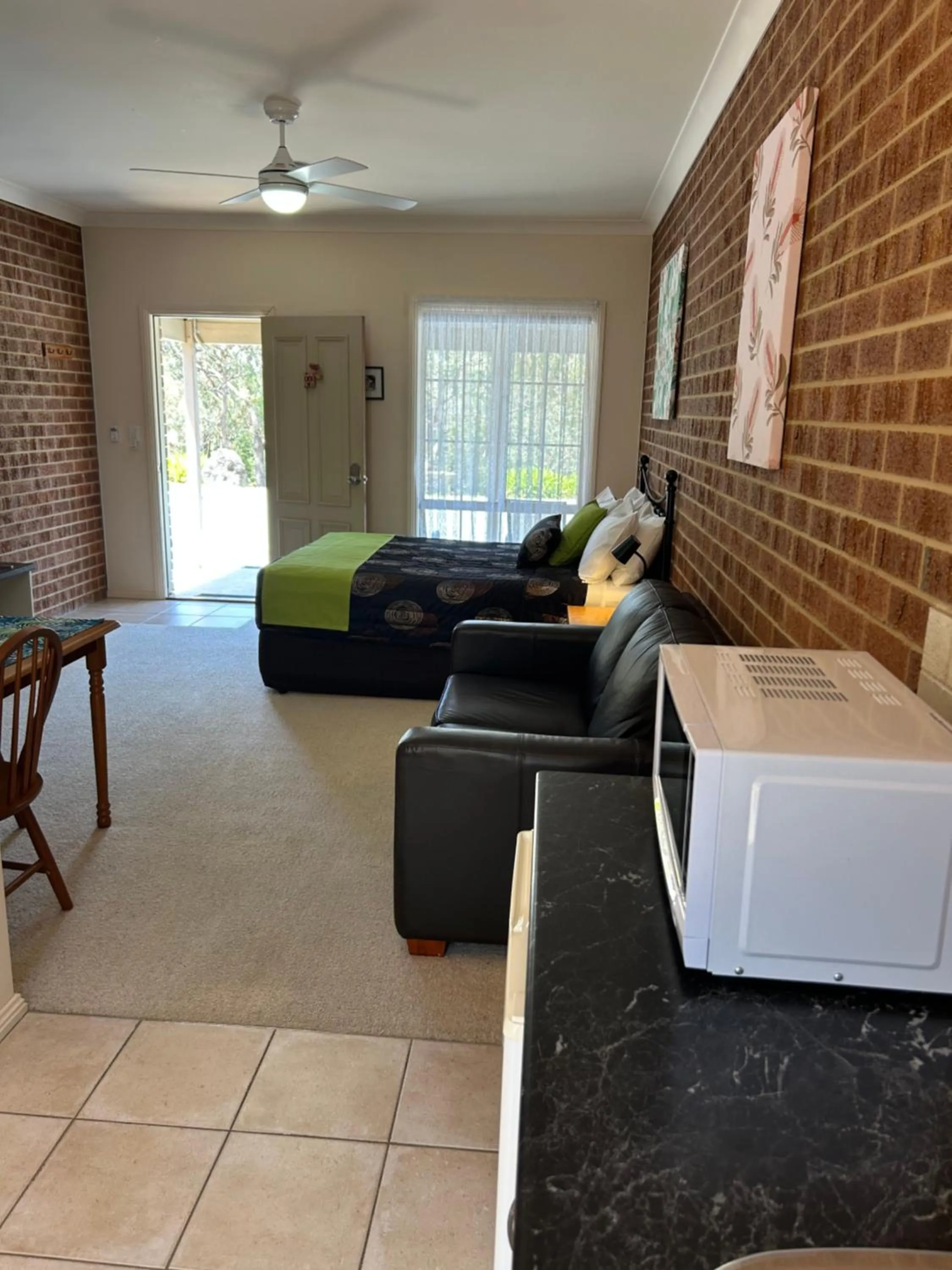 Photo of the whole room in Motel Views Yackandandah