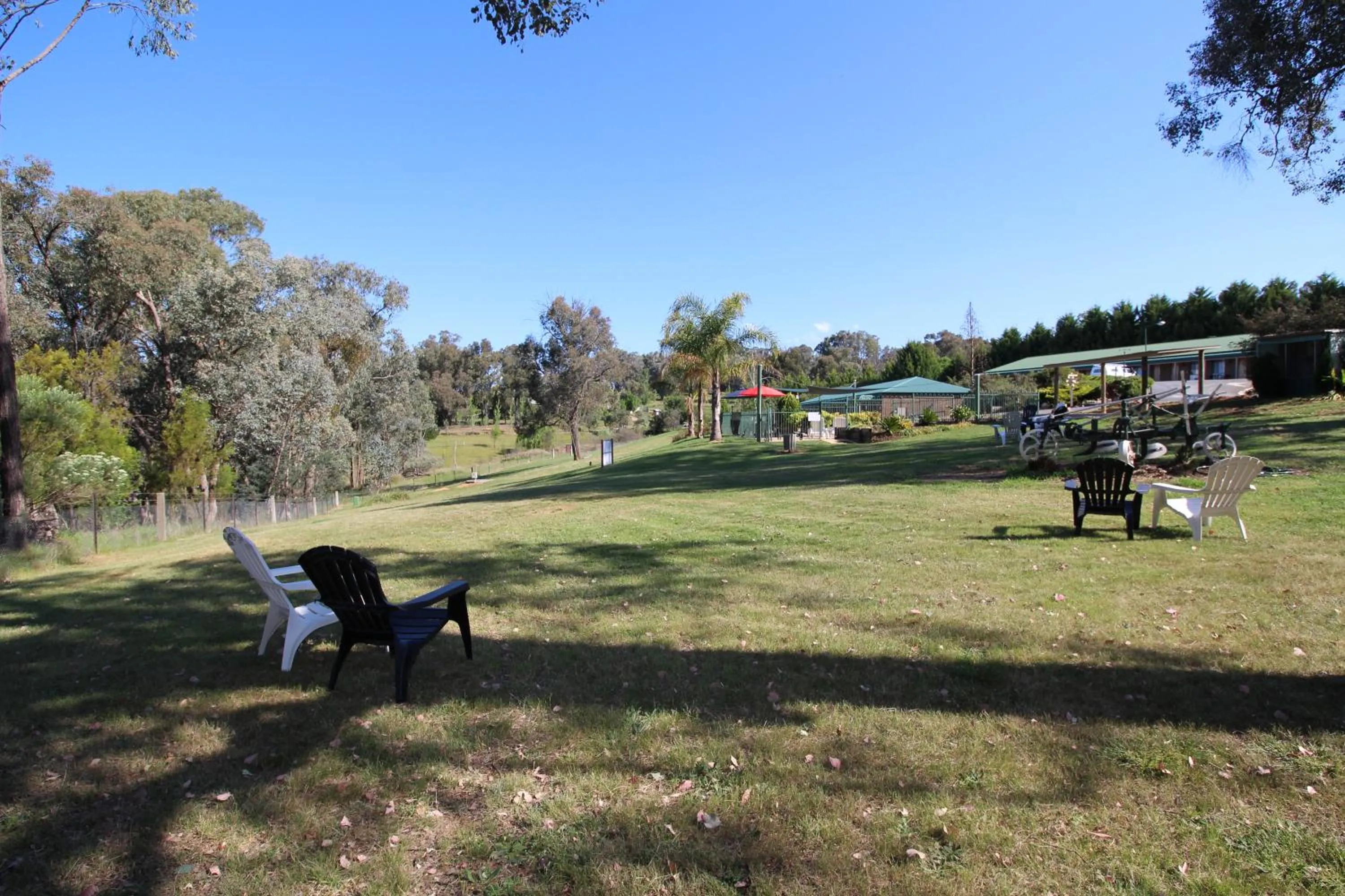 Garden in Motel Views Yackandandah