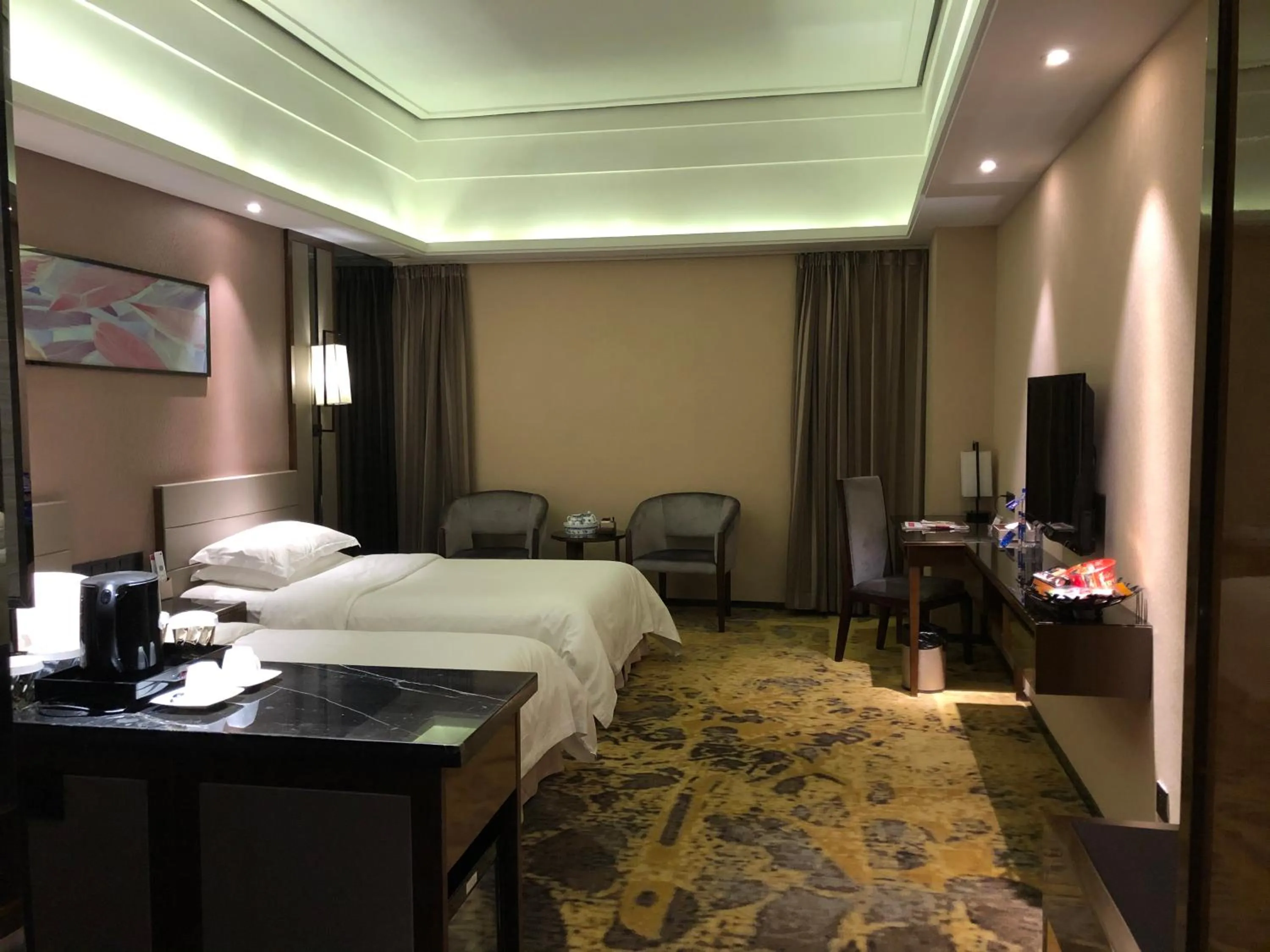 Photo of the whole room, Bed in Ramada Foshan Hotel