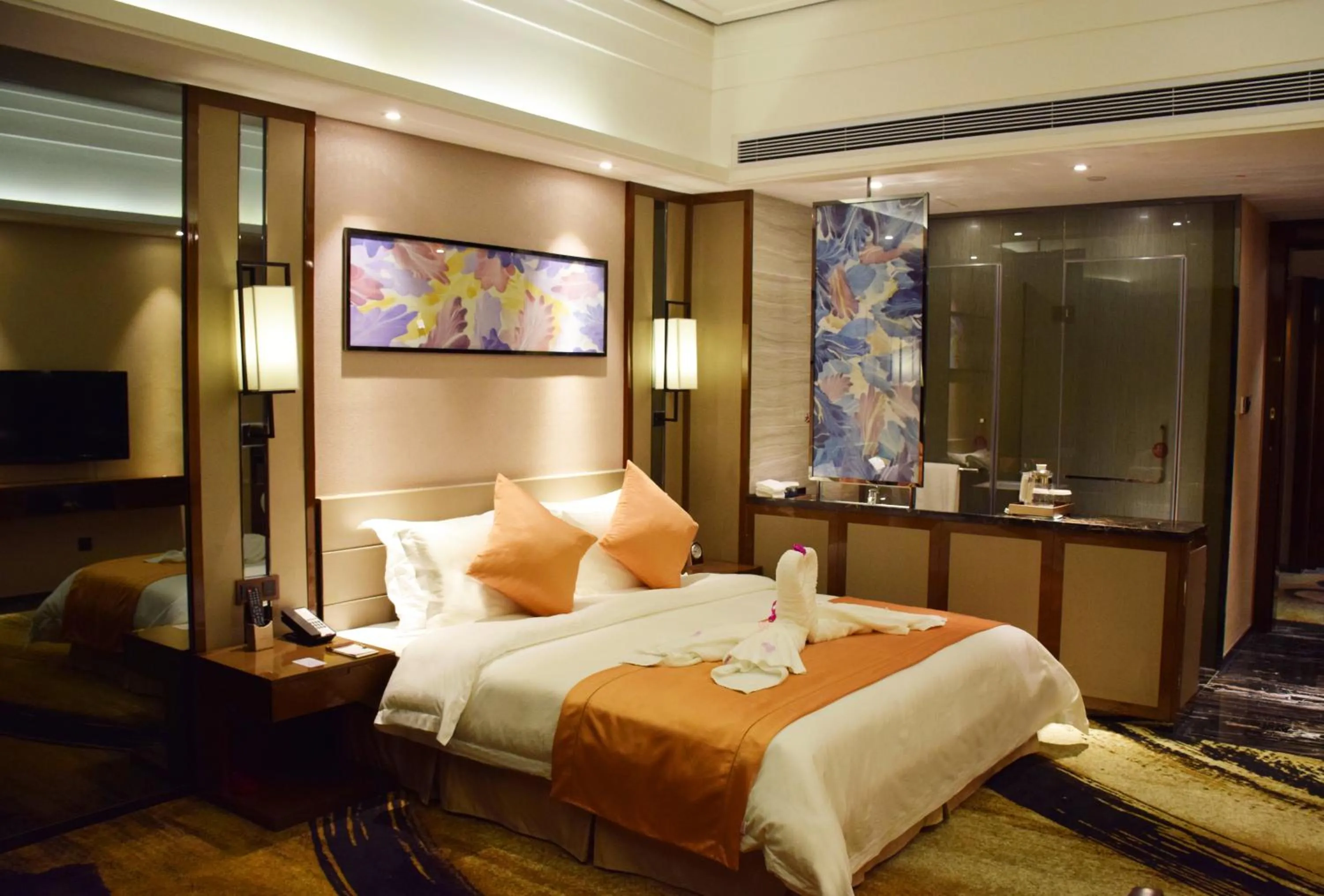 Bed in Ramada Foshan Hotel