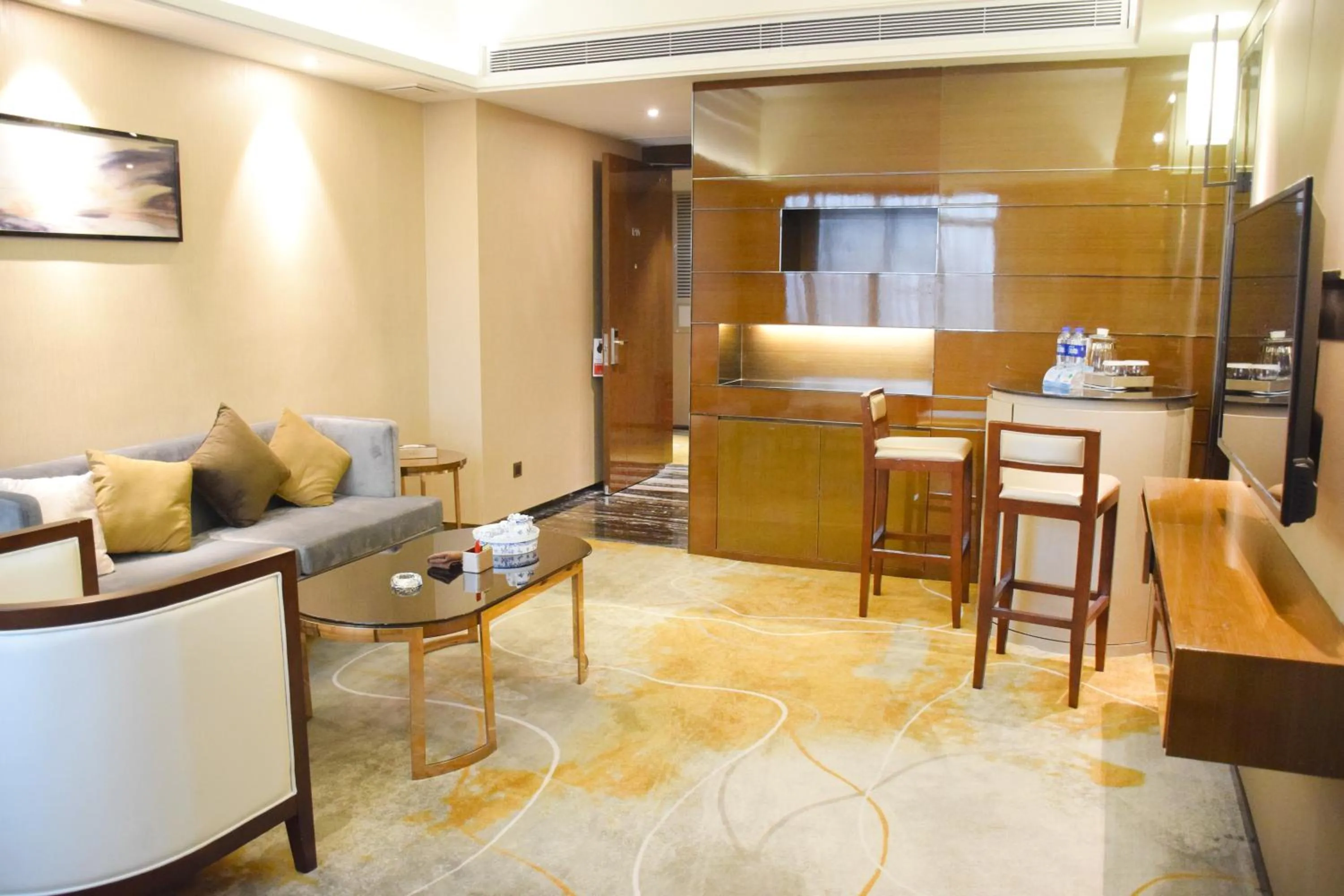 TV and multimedia in Ramada Foshan Hotel