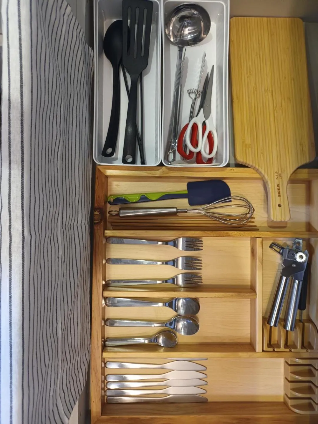 Communal kitchen in Elephant Hostel Nampo