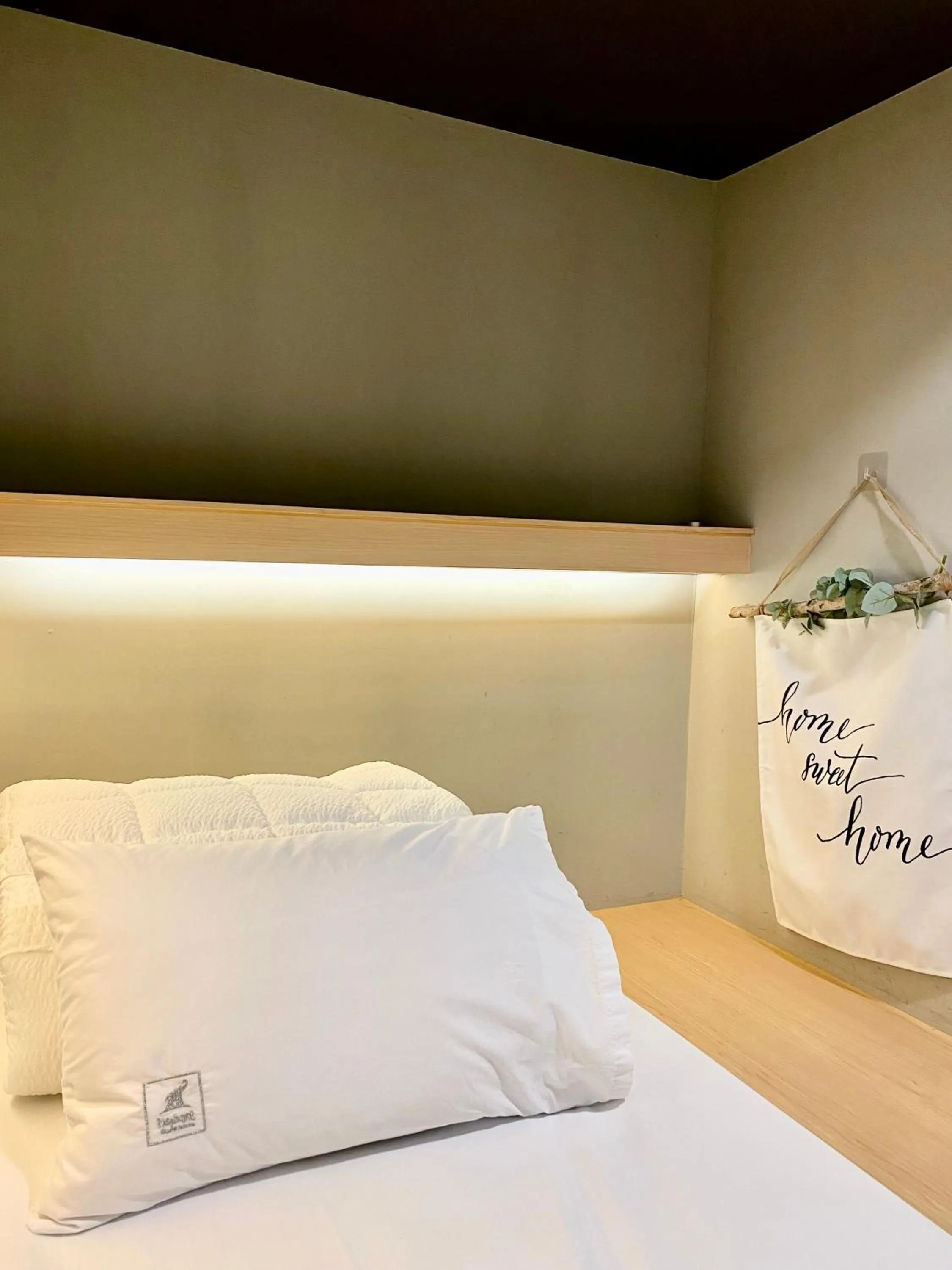 Bed in Elephant Hostel Nampo