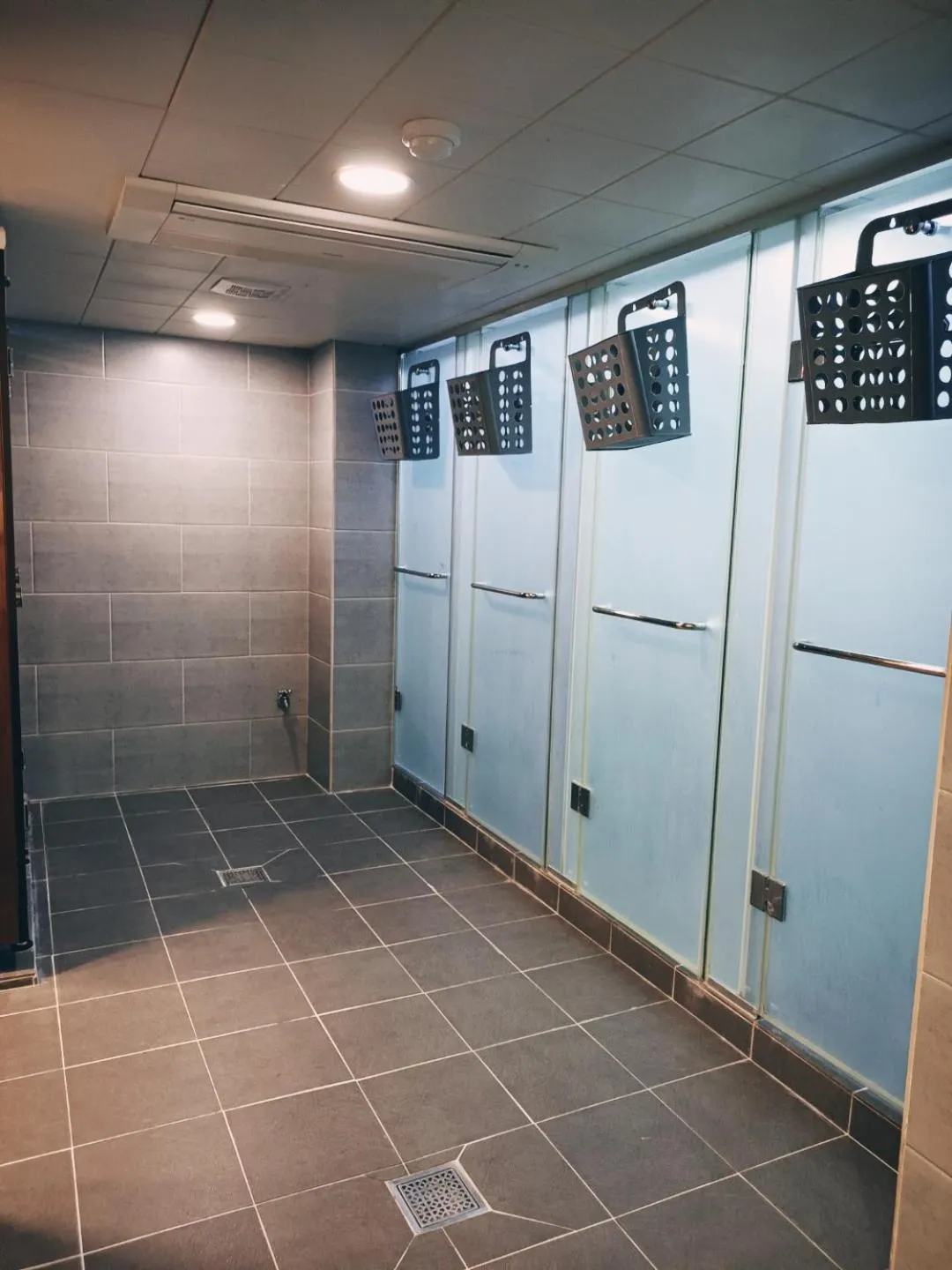 Bathroom in Elephant Hostel Nampo