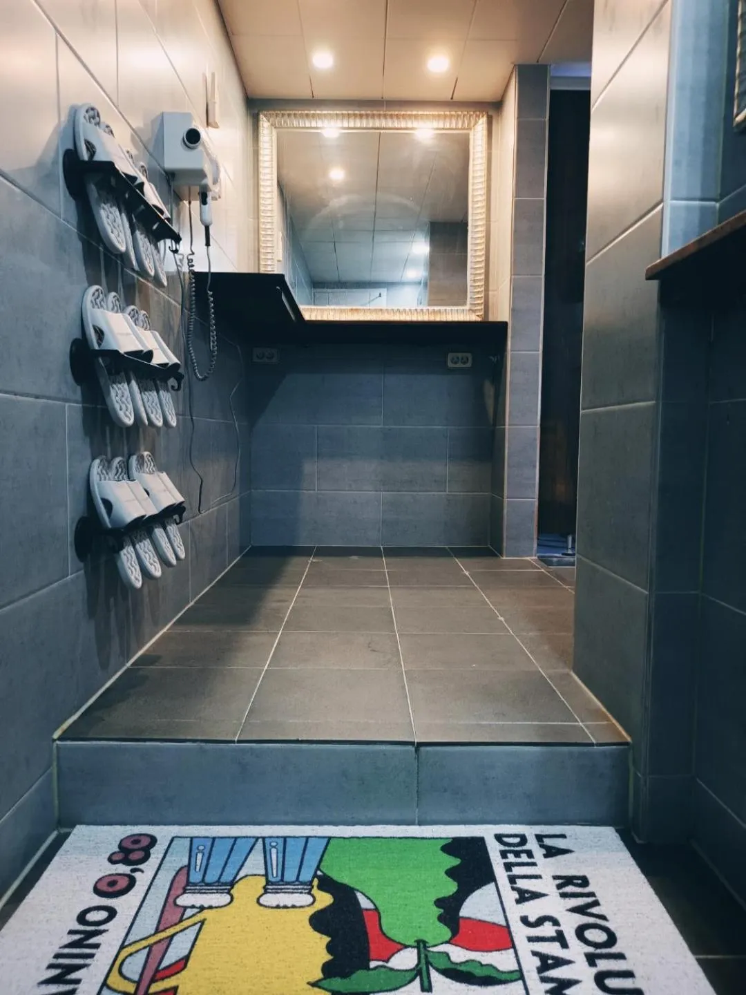 Toilet in Elephant Hostel Nampo