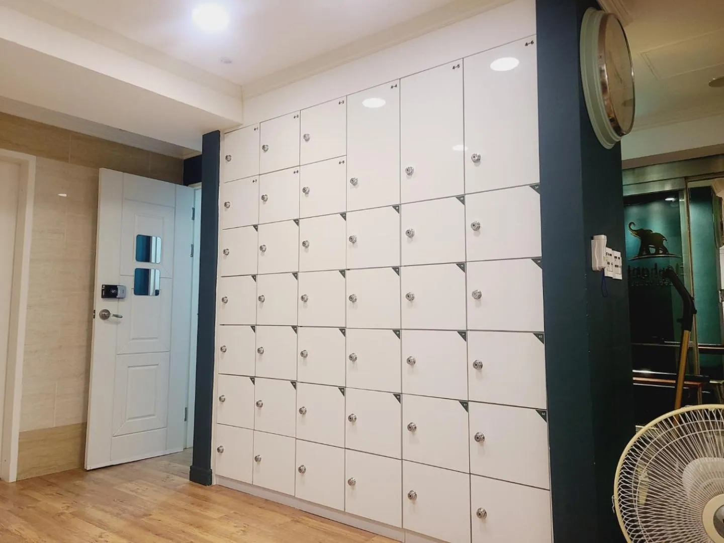 Living room in Elephant Hostel Nampo