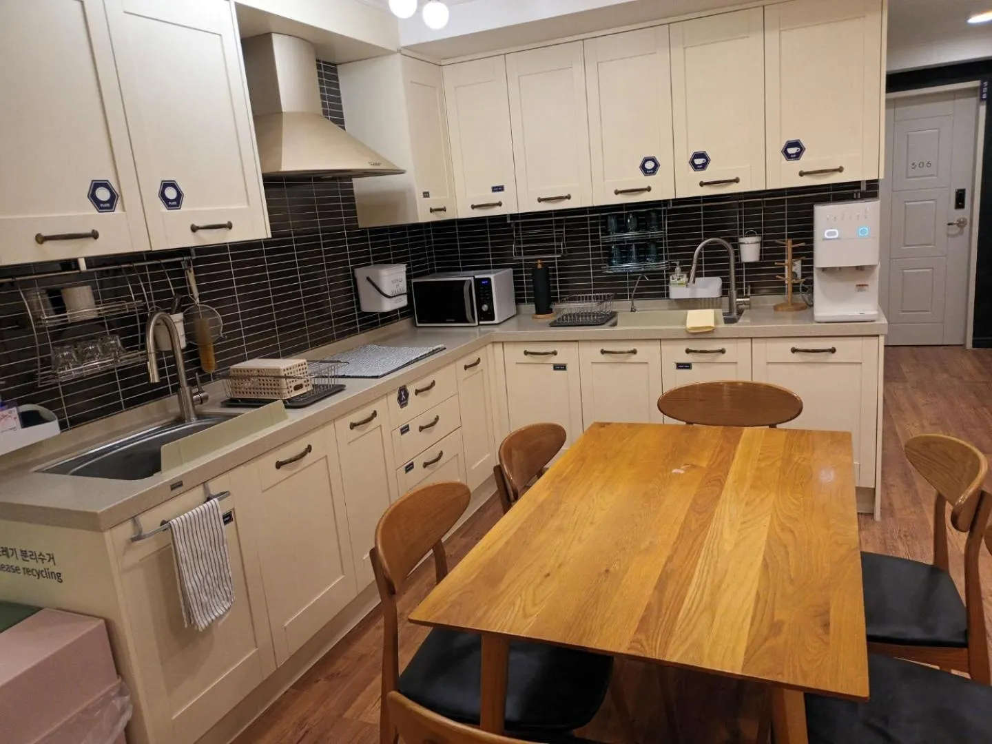 Kitchen or kitchenette in Elephant Hostel Nampo