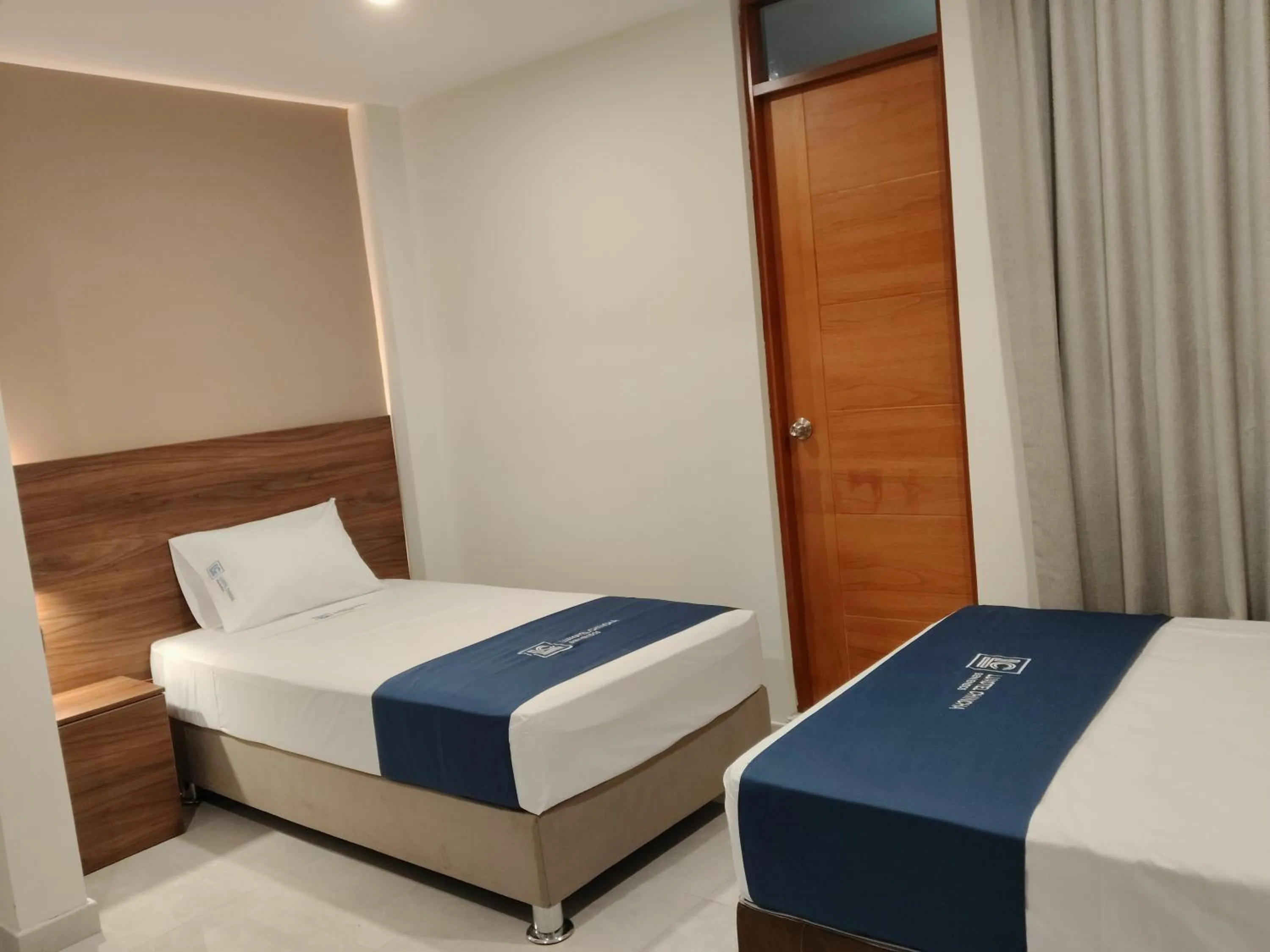 Twin Room in Luxotel Business Chincha