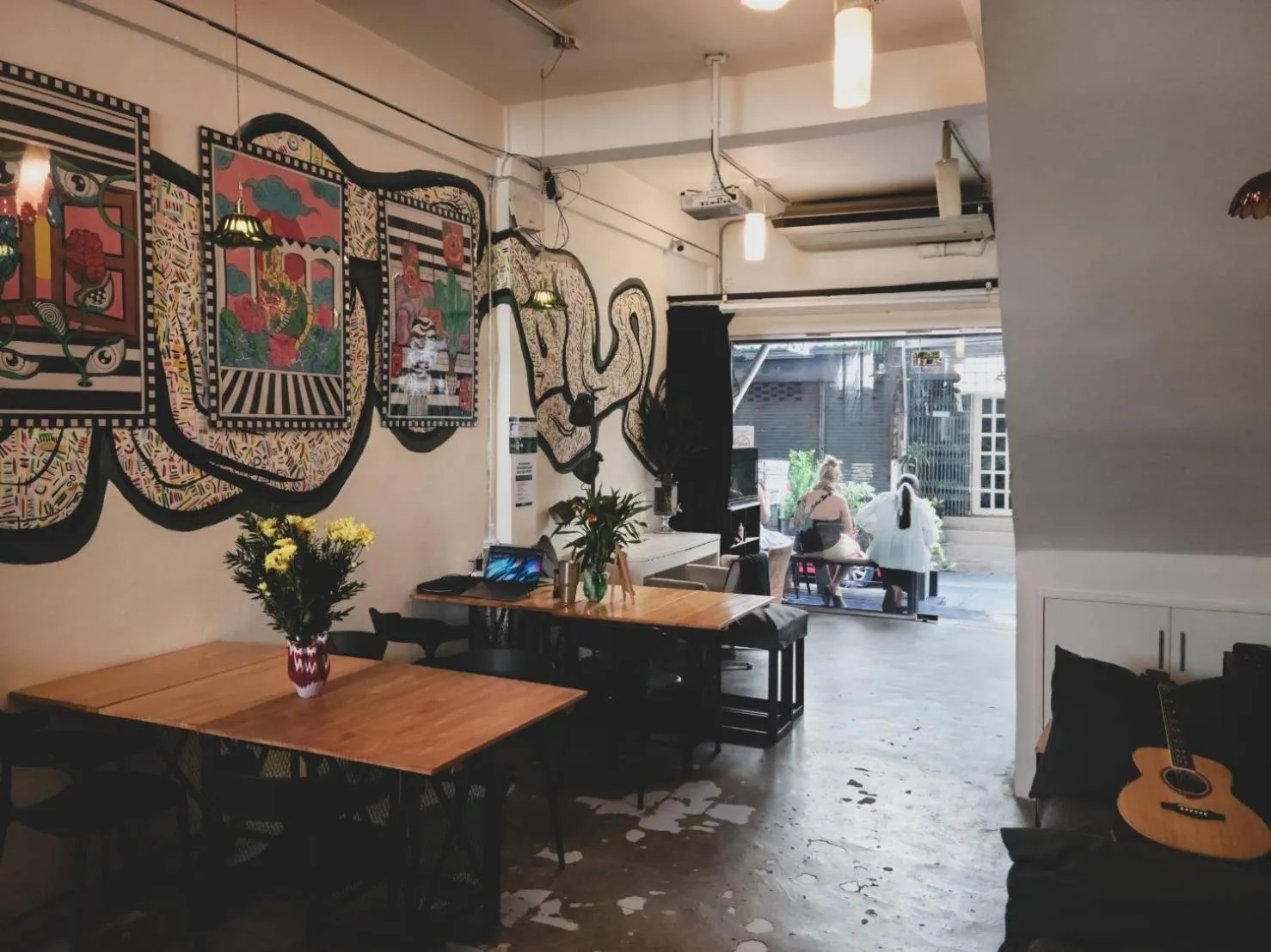 Communal lounge/ TV room in HOLY SHEET Hostel