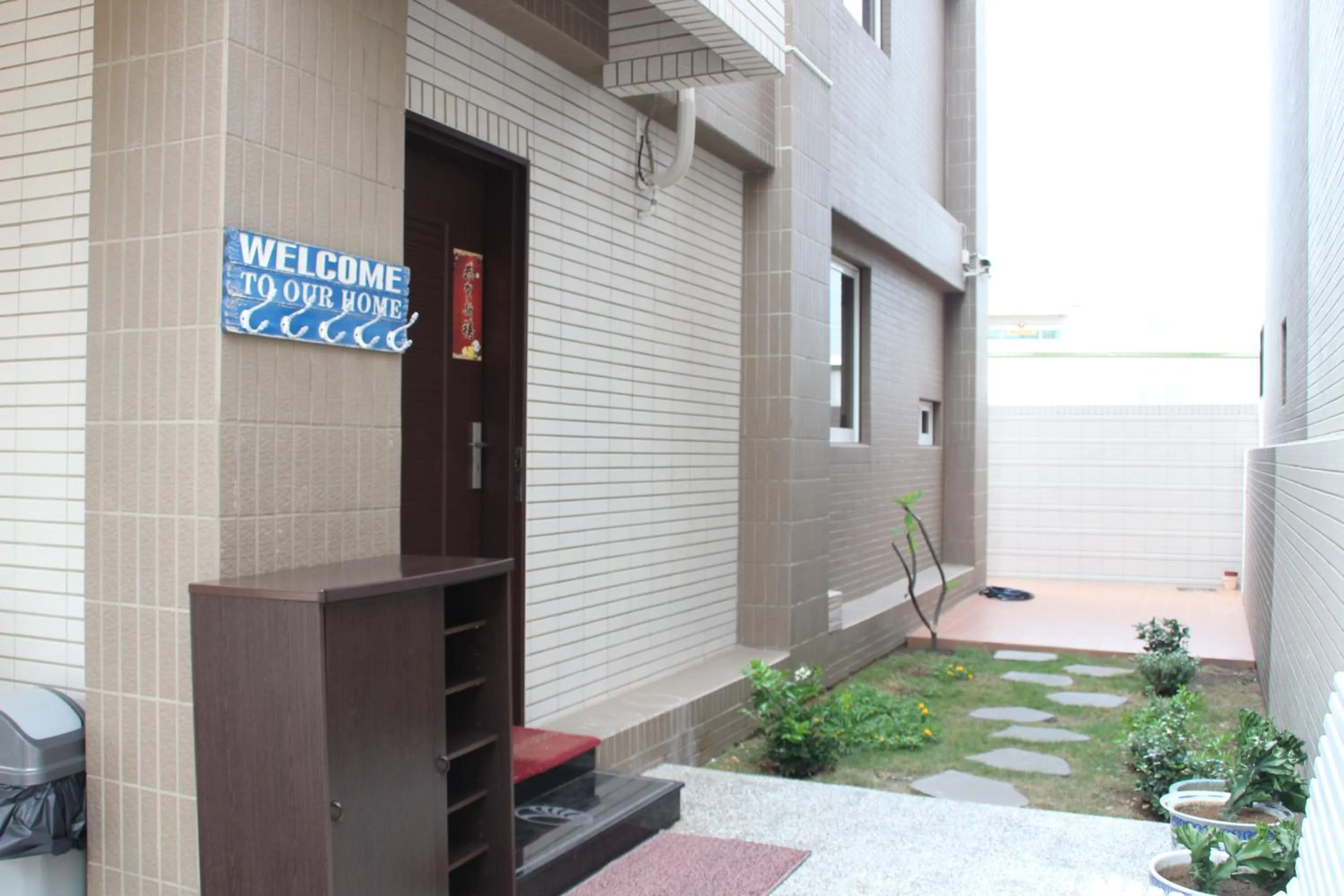 Facade/entrance in Magi House
