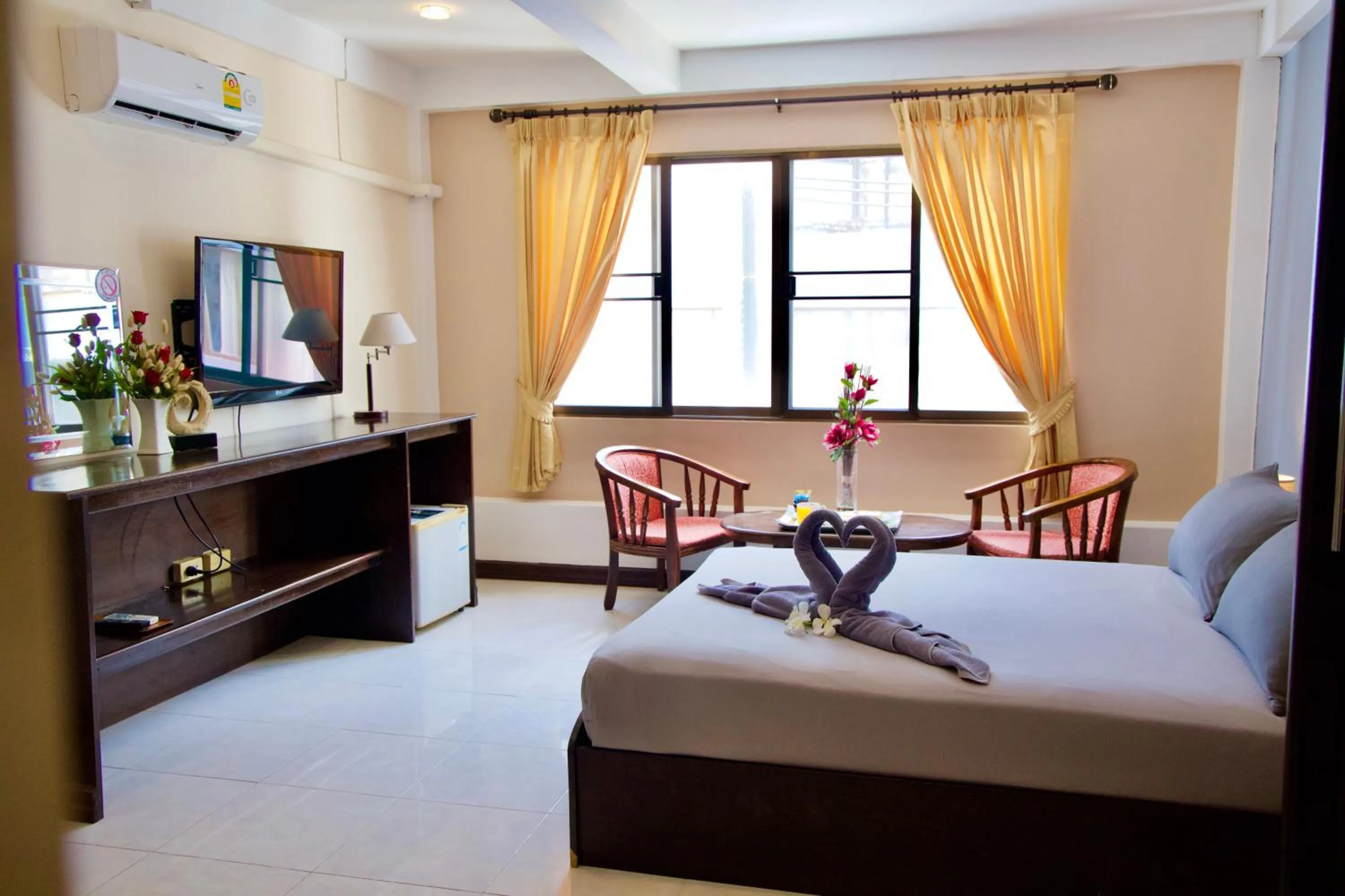 Bedroom, Bed in GOLDEN GUESTHOUSE by The Beach Cha Am