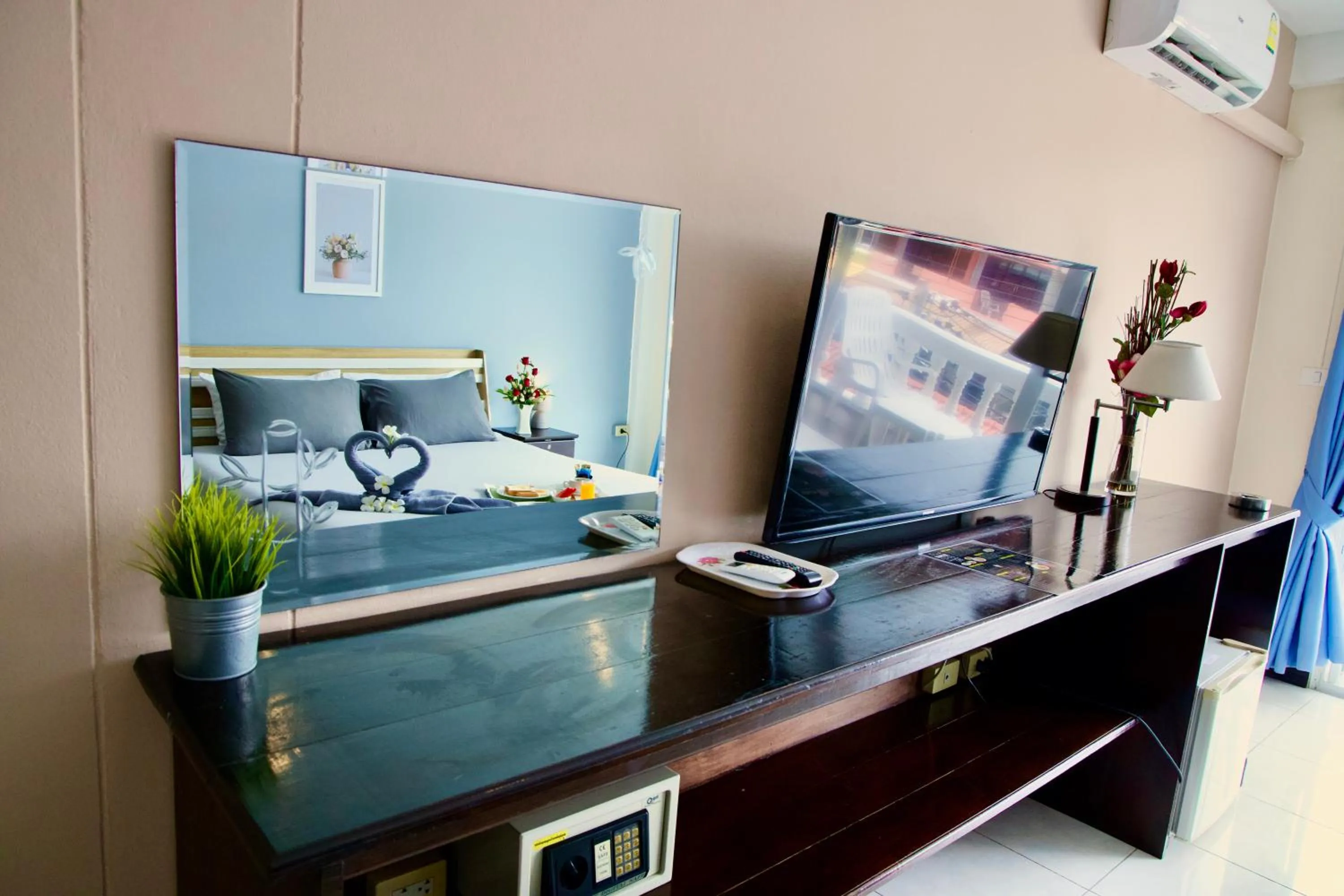 Bedroom in GOLDEN GUESTHOUSE by The Beach Cha Am