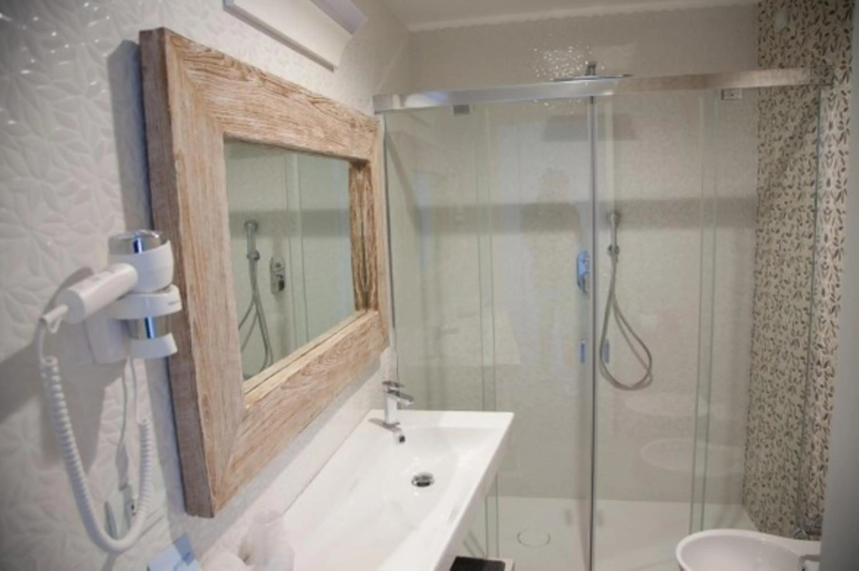 Bathroom in Hotel Madalù