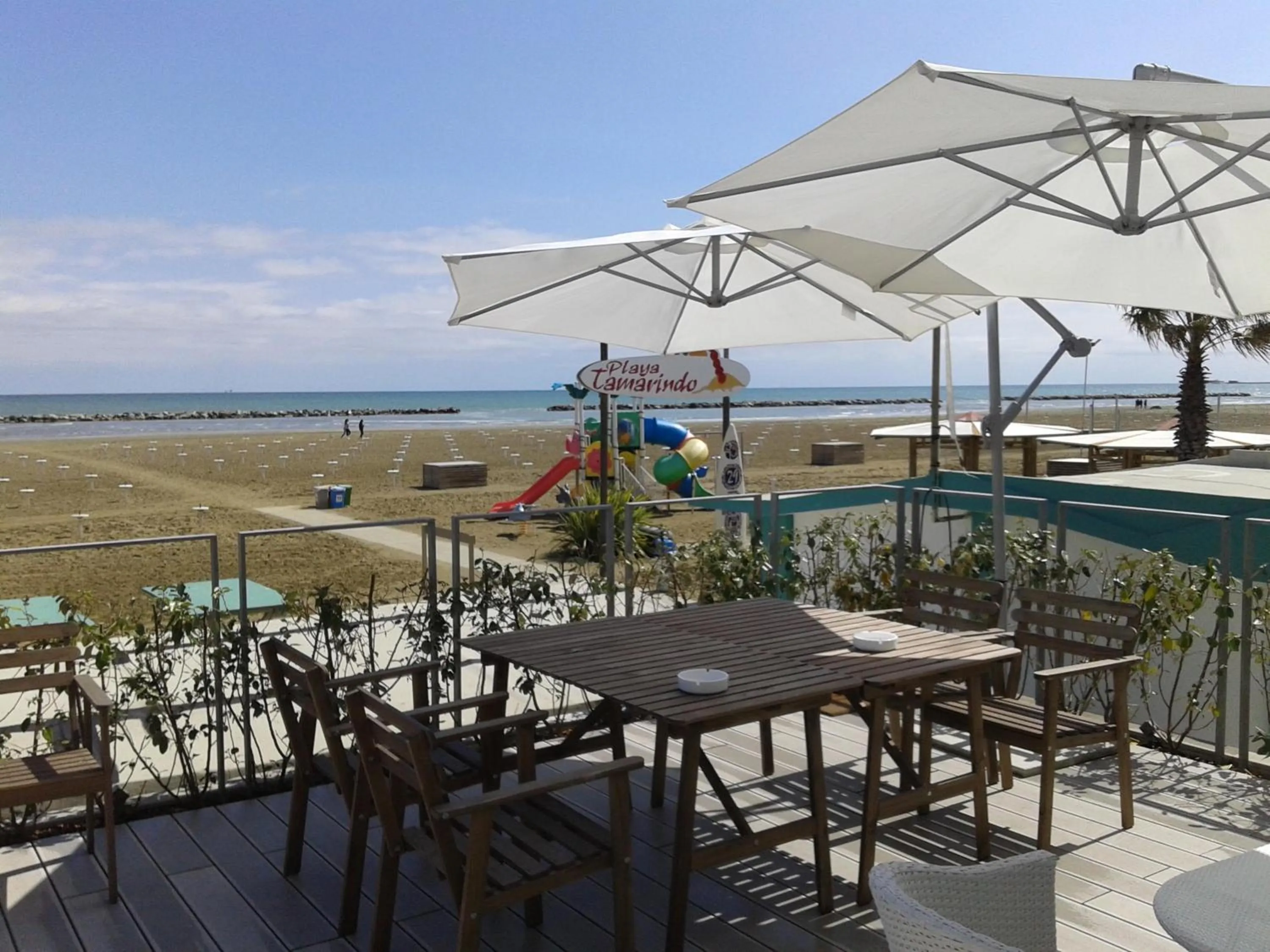 Communal lounge/ TV room in Hotel Madalù