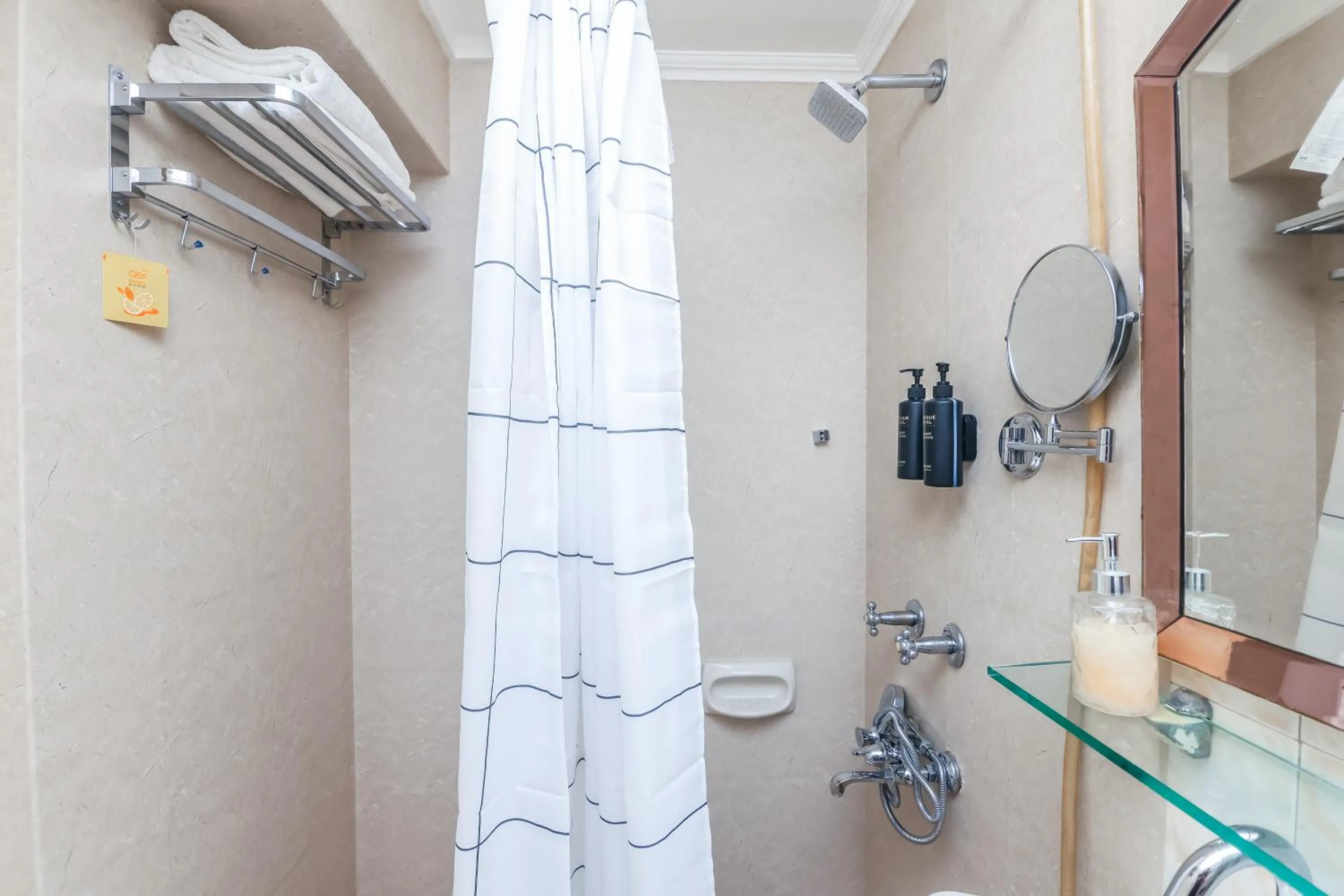 Bathroom in asar CP Outer Circle by Orion Hotels