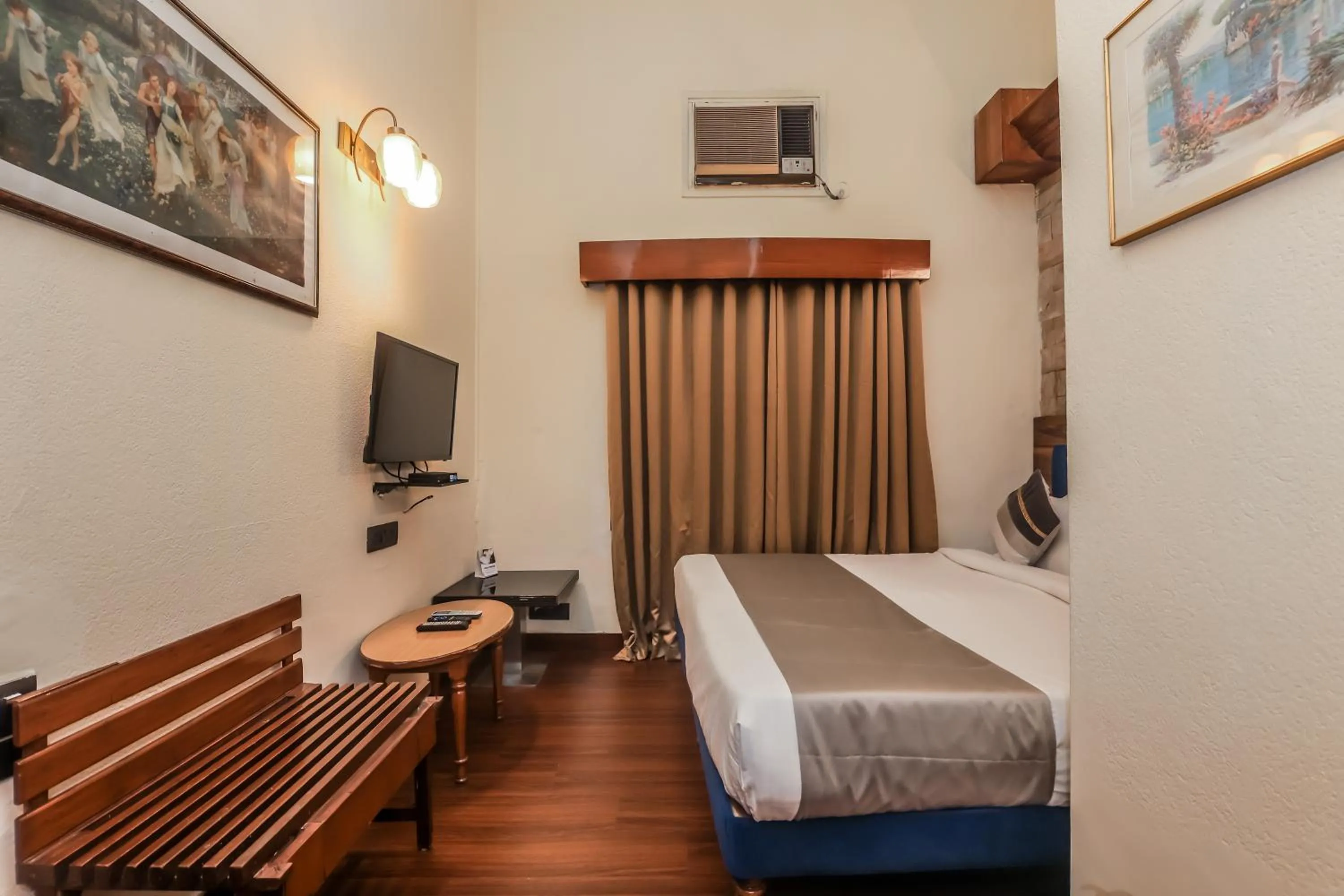 TV and multimedia in asar CP Outer Circle by Orion Hotels