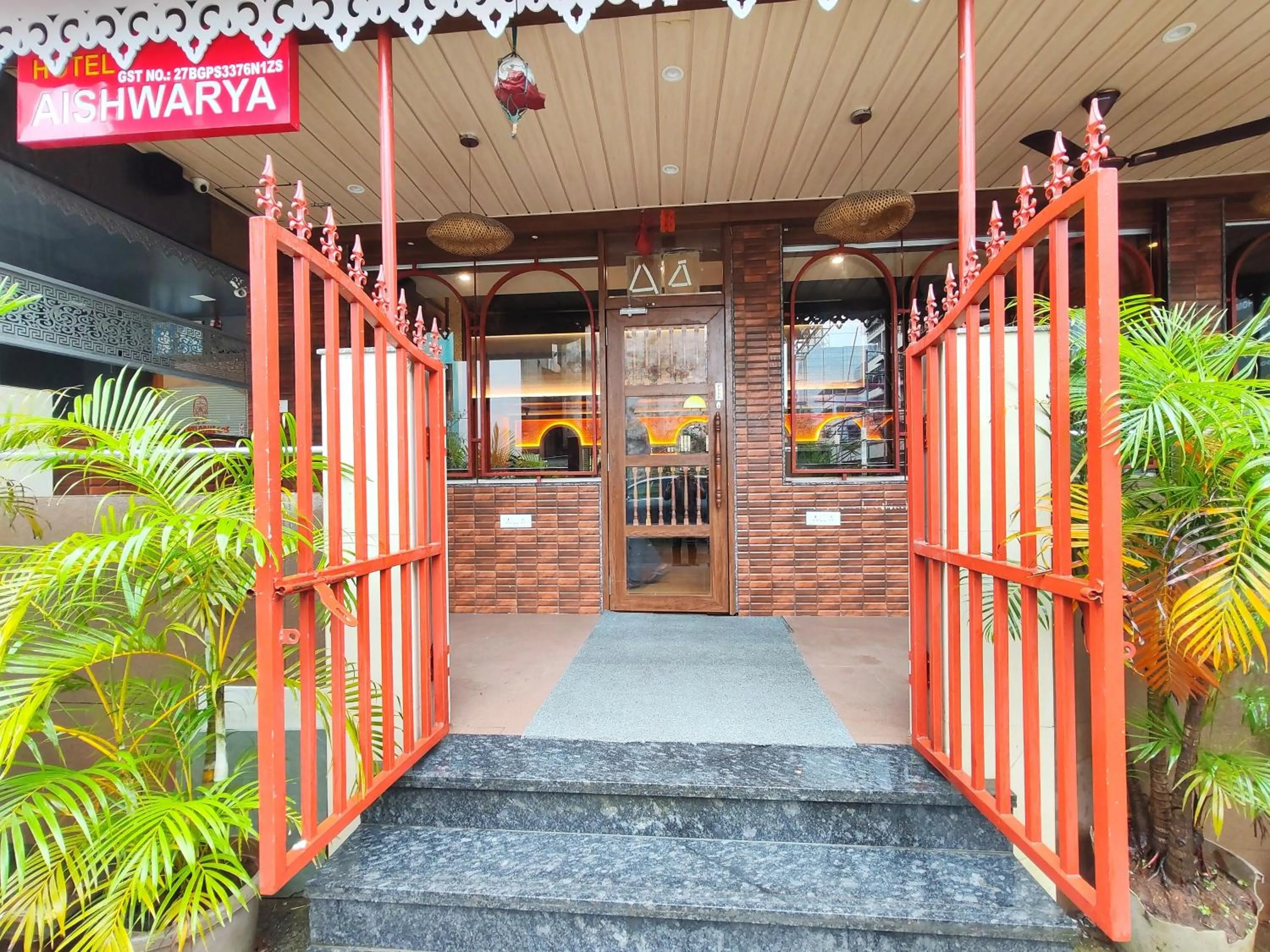 Facade/entrance in Hotel Aishwarya Residency