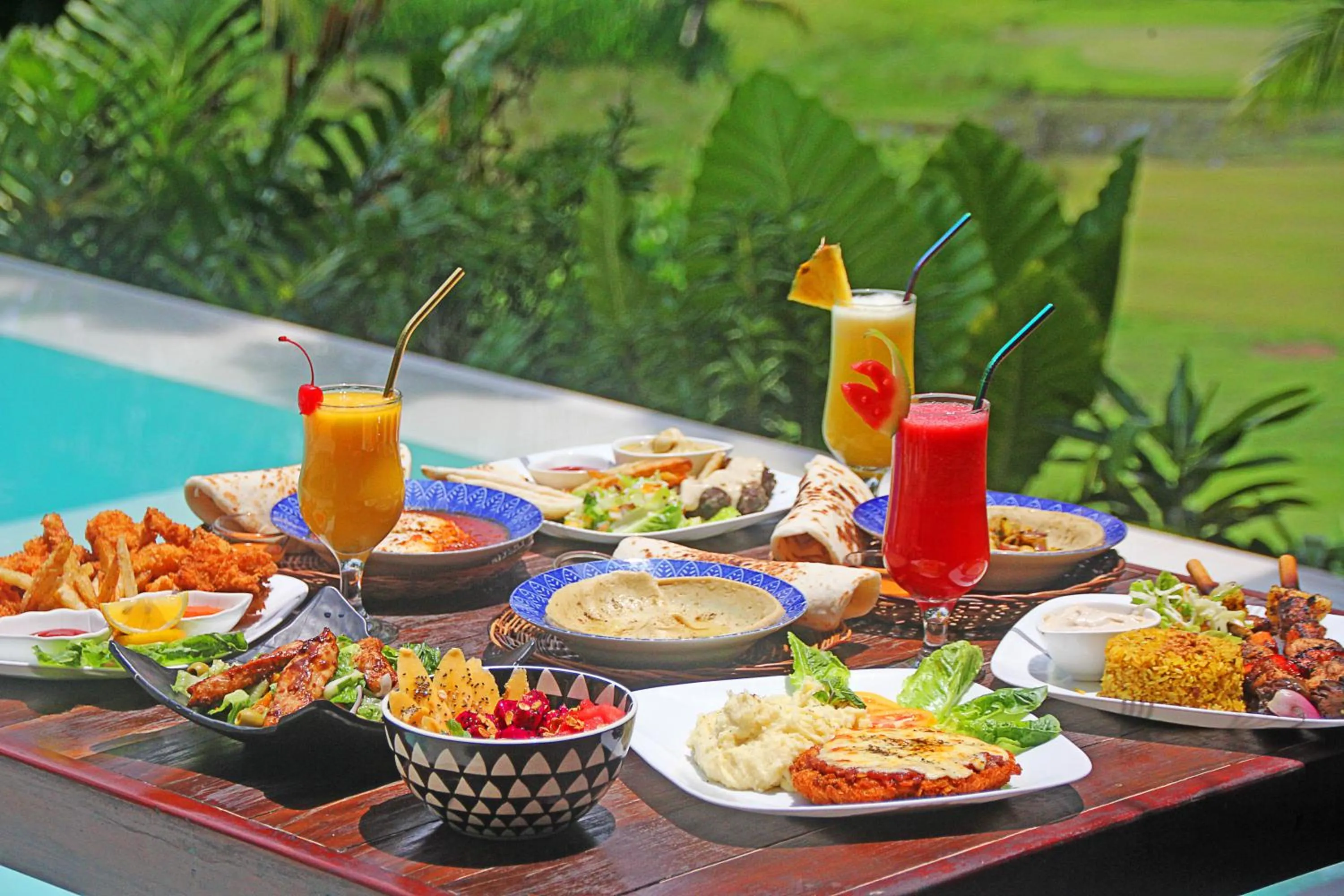 Restaurant/places to eat in Villa Maya