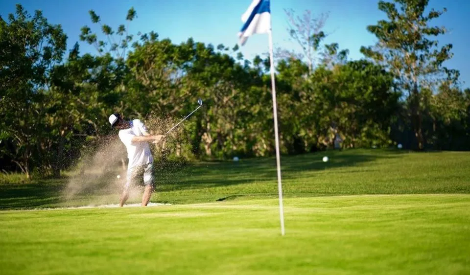 Golfcourse in Villa Maya