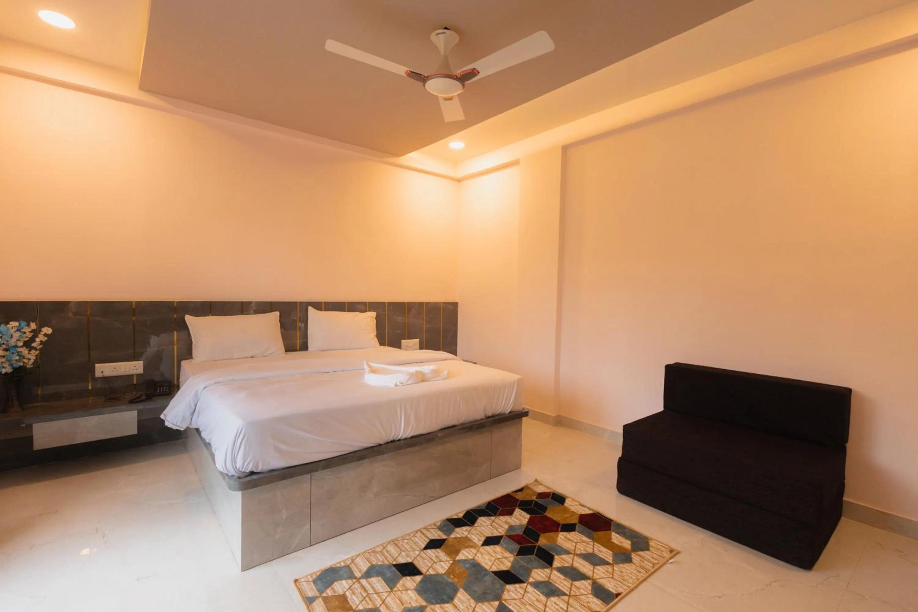 Bedroom, Bed in Shreem Resort