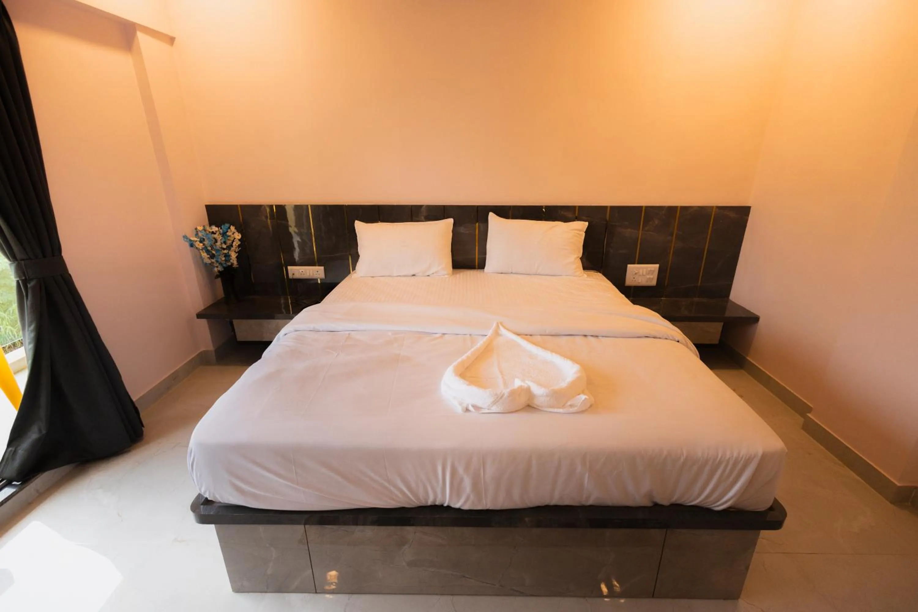 Bedroom, Bed in Shreem Resort