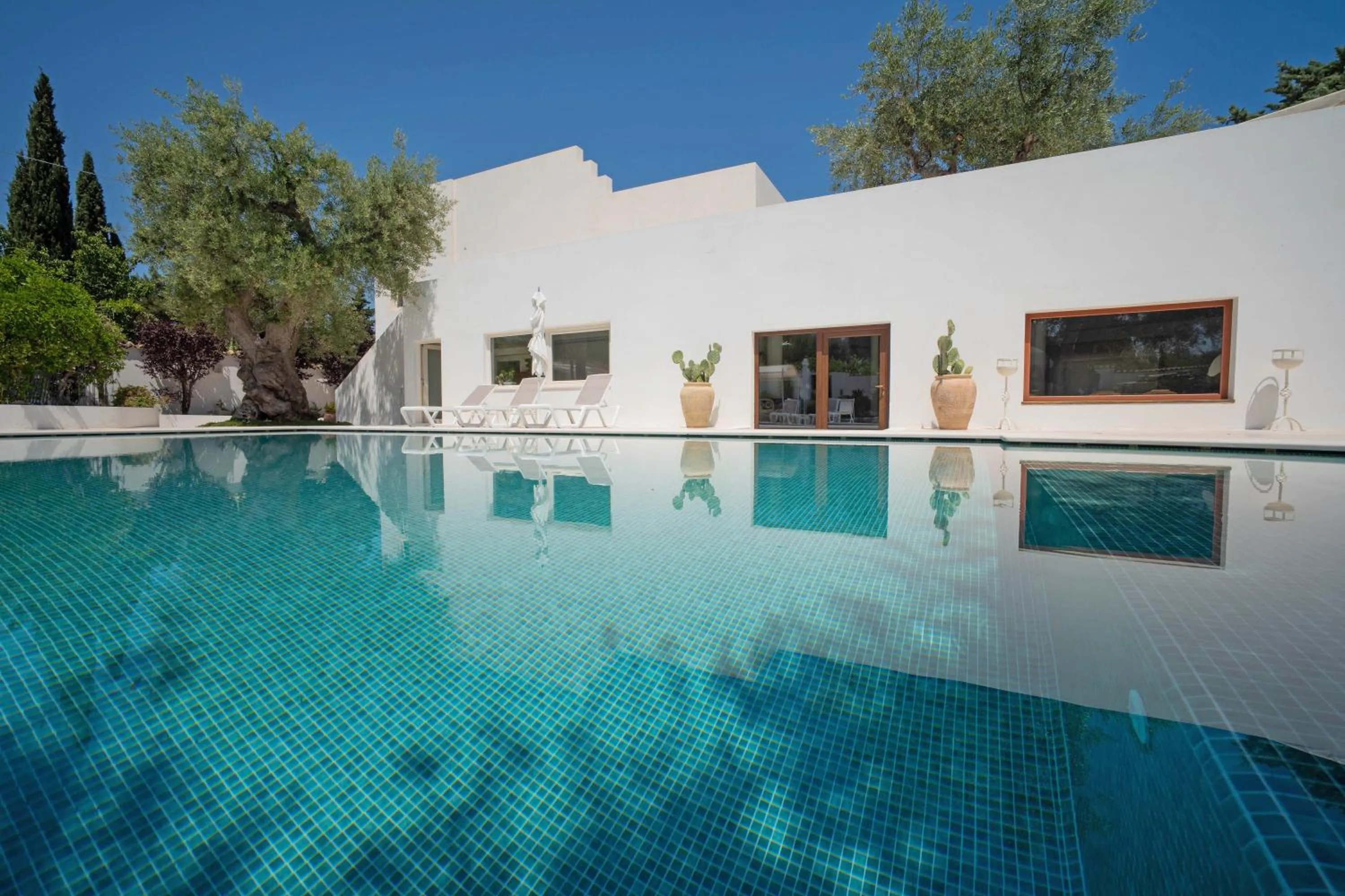 Pool view in B&B Antico Ulivo