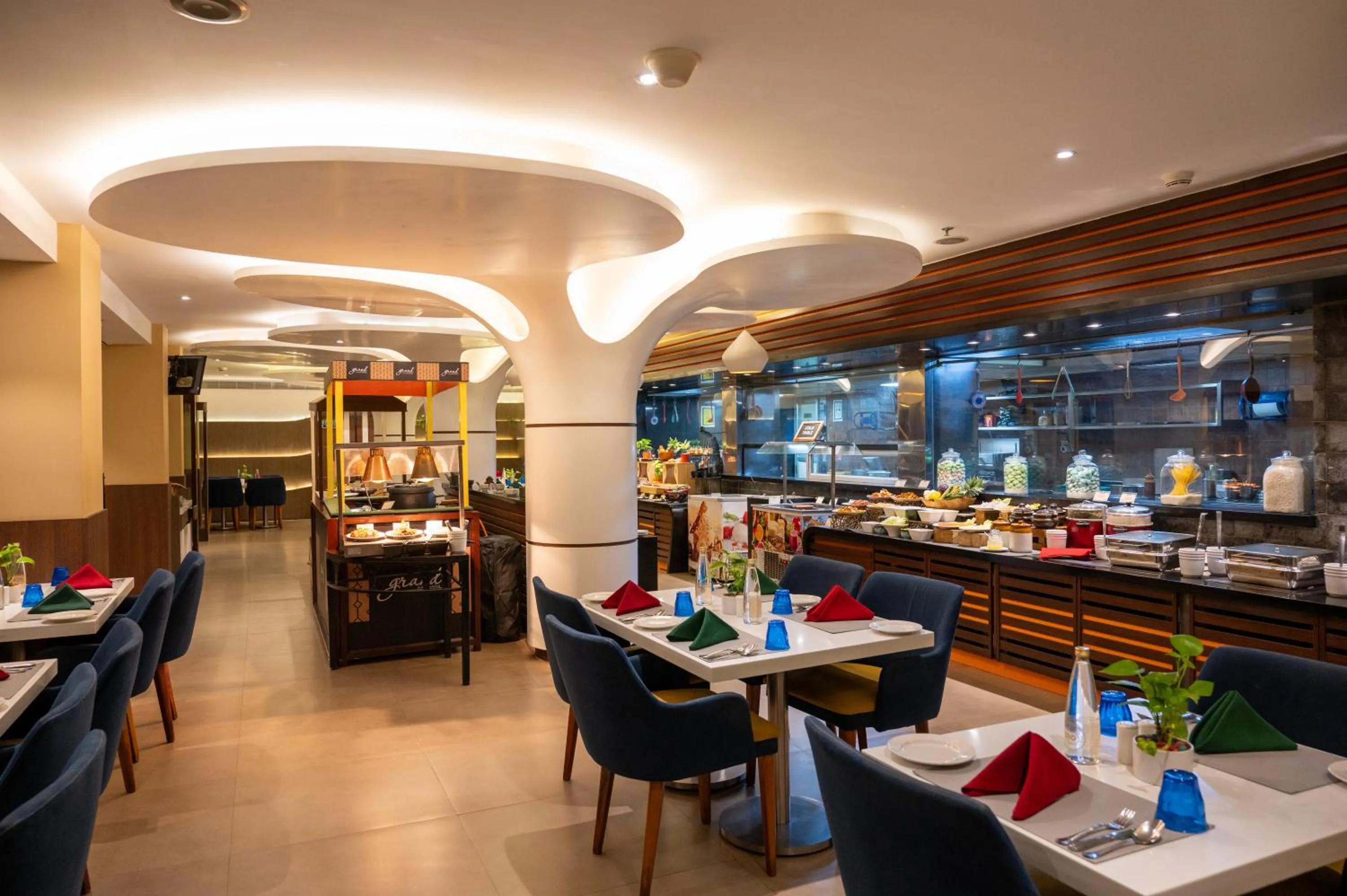 Restaurant/places to eat in Grand Kakinada by GRT Hotels