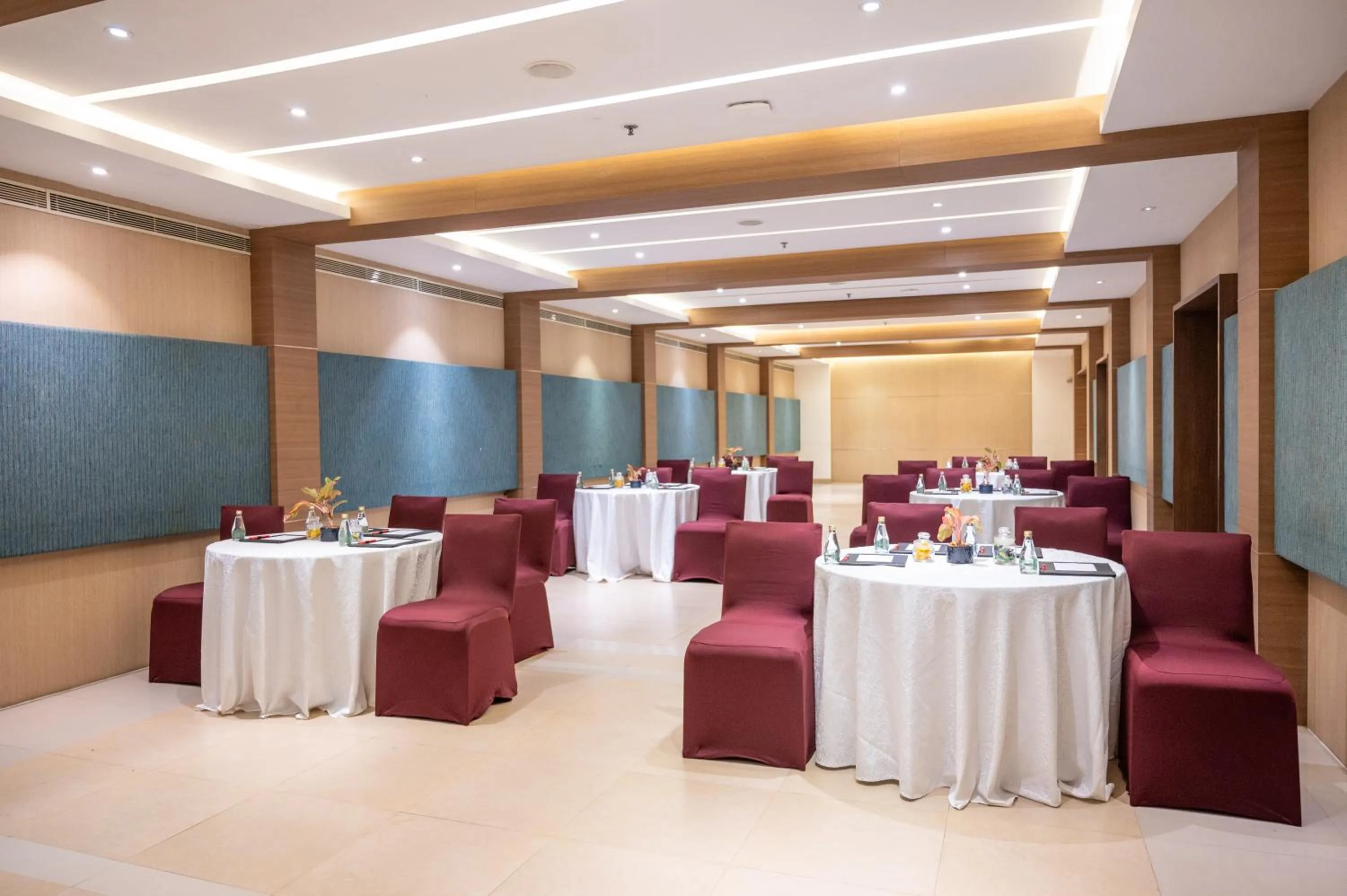 Meeting/conference room in Grand Kakinada by GRT Hotels
