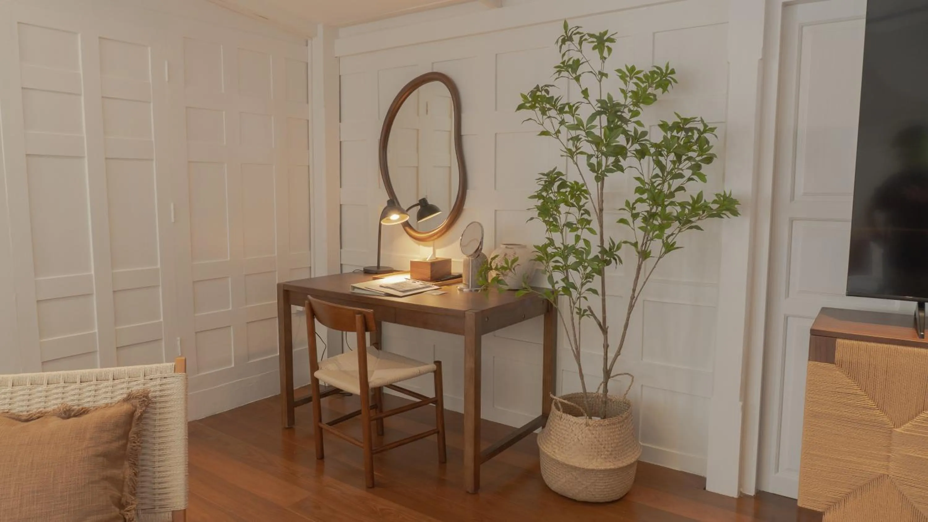 Property building in Busaba Ayutthaya Hotel