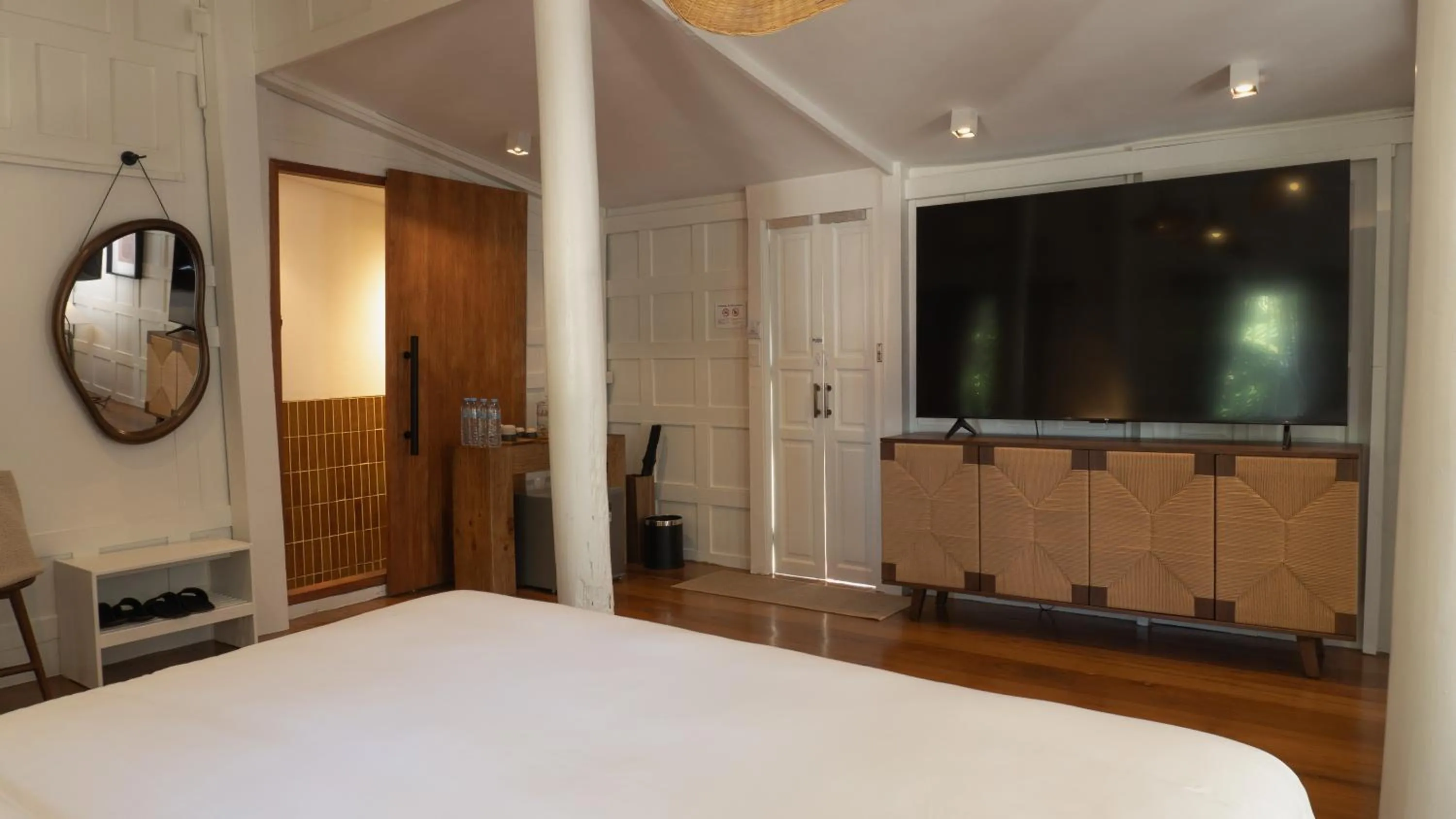 Property building, Bed in Busaba Ayutthaya Hotel