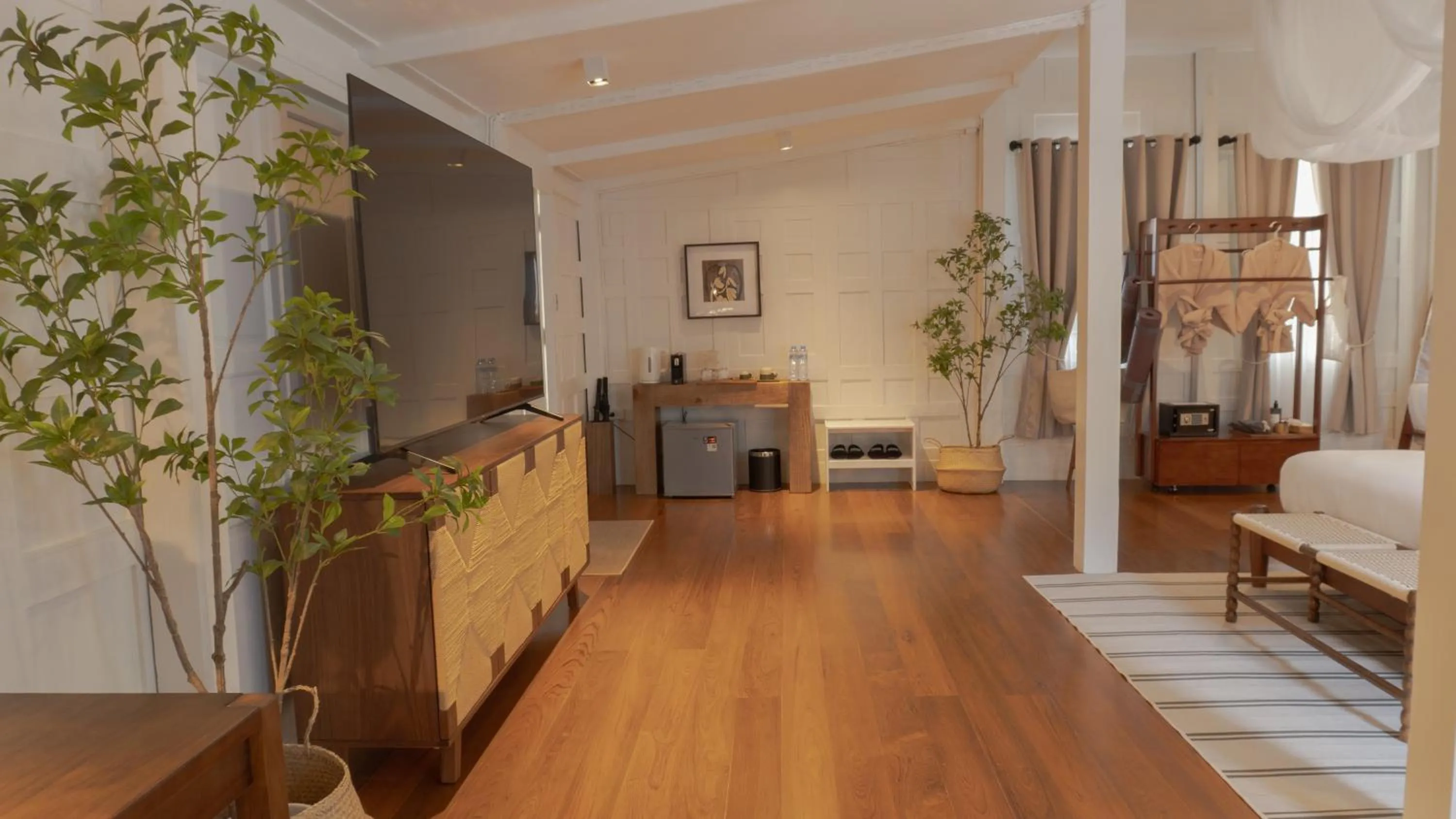 Property building, Bed in Busaba Ayutthaya Hotel