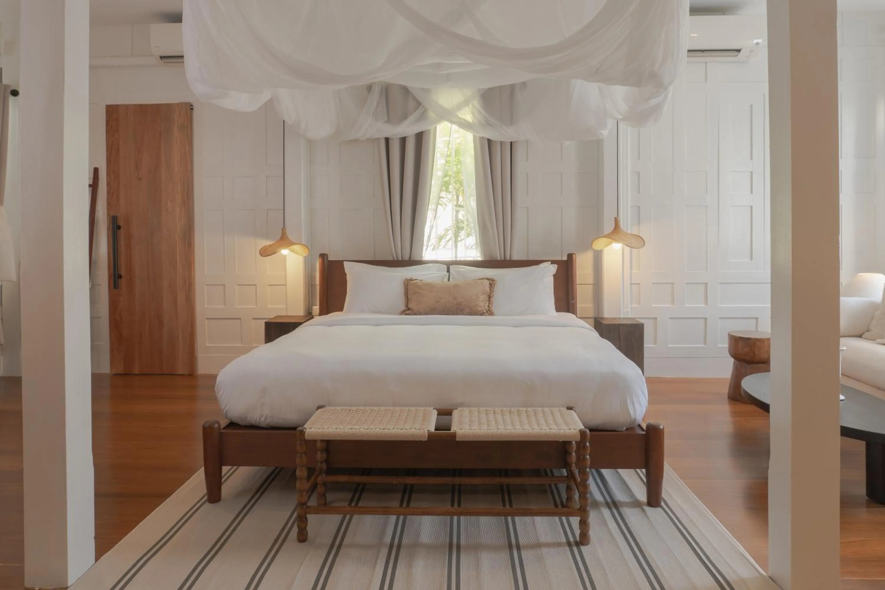 Property building, Bed in Busaba Ayutthaya Hotel